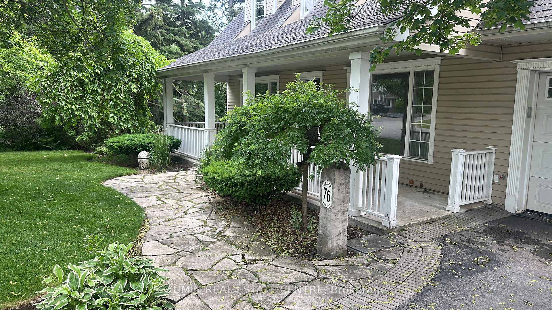 Photo 2 of 76 Brock Street, Oakville, Central — HOMEH
