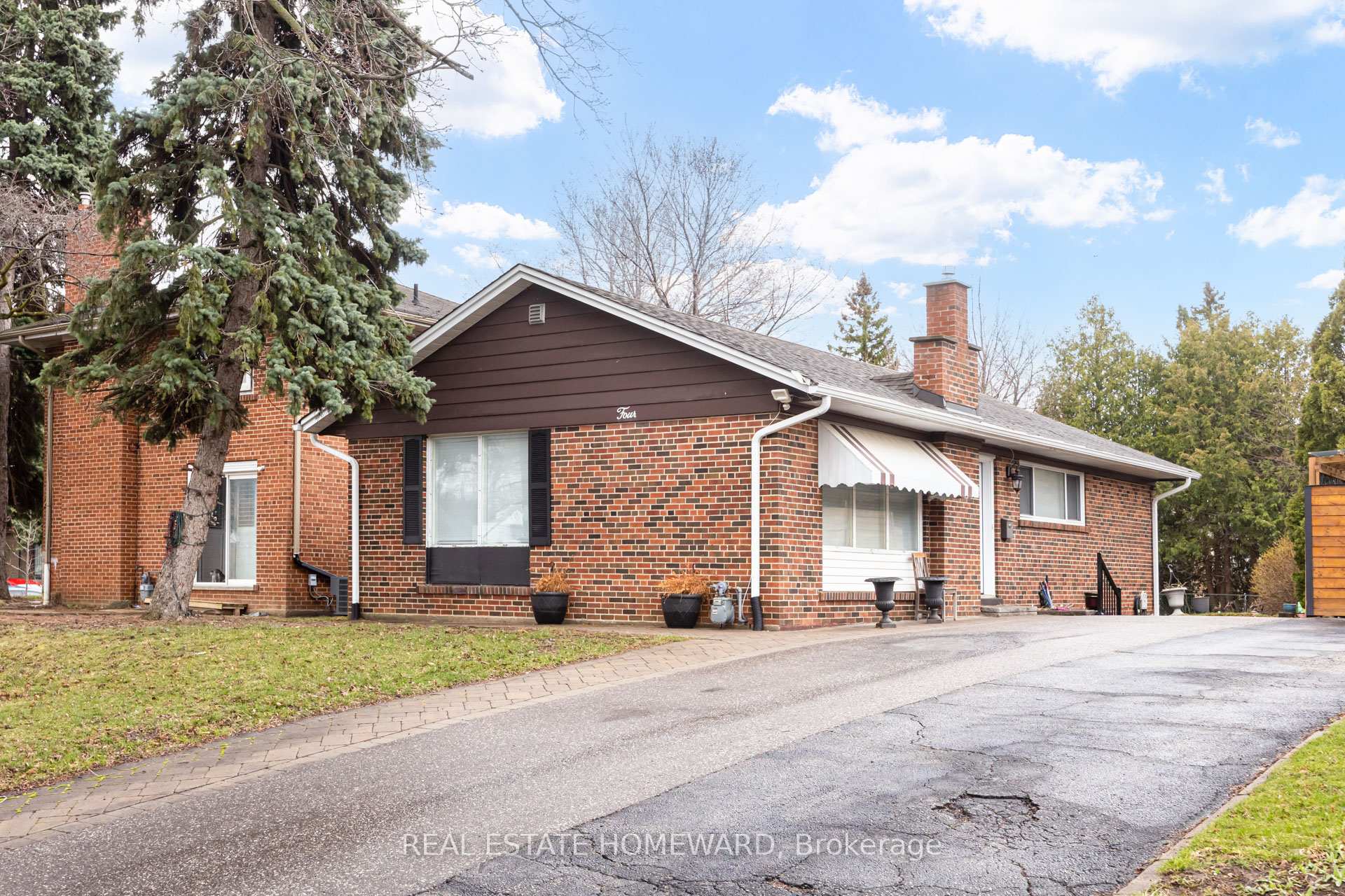 Photo of 4 Moorecroft Crescent