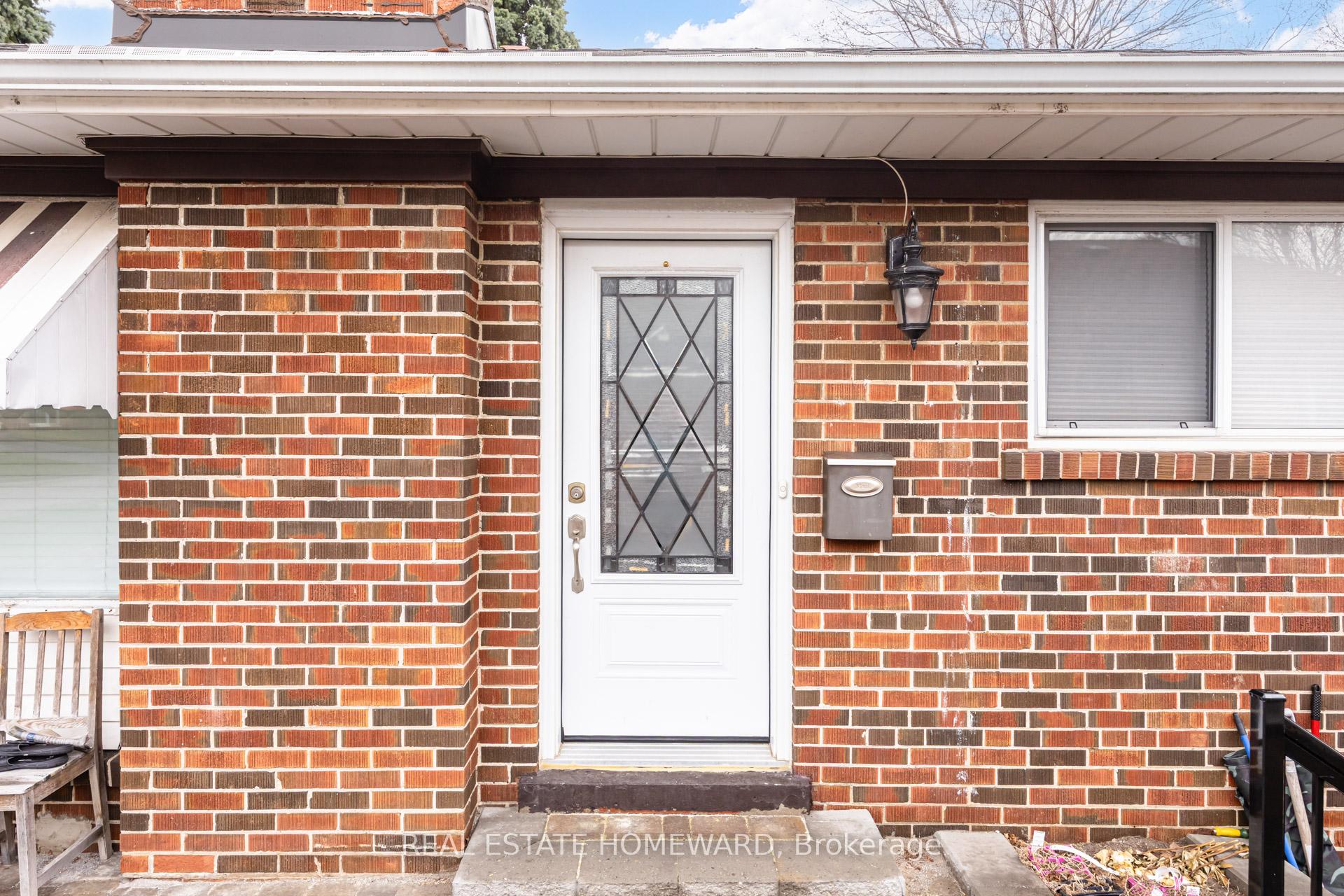 Photo 4 of 4 Moorecroft Crescent, Scarborough, Ionview — HOMEH