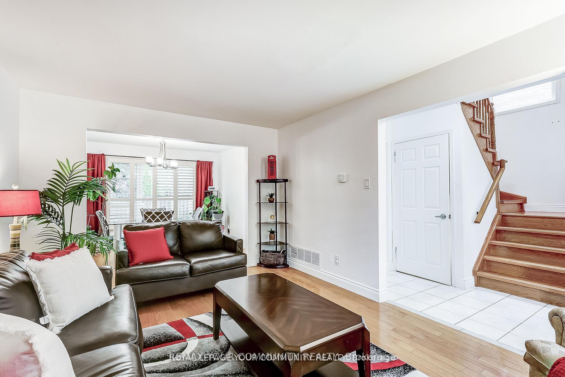 Photo 7 of 660 Foxwood Trail, Pickering, Amberlea — HOMEH