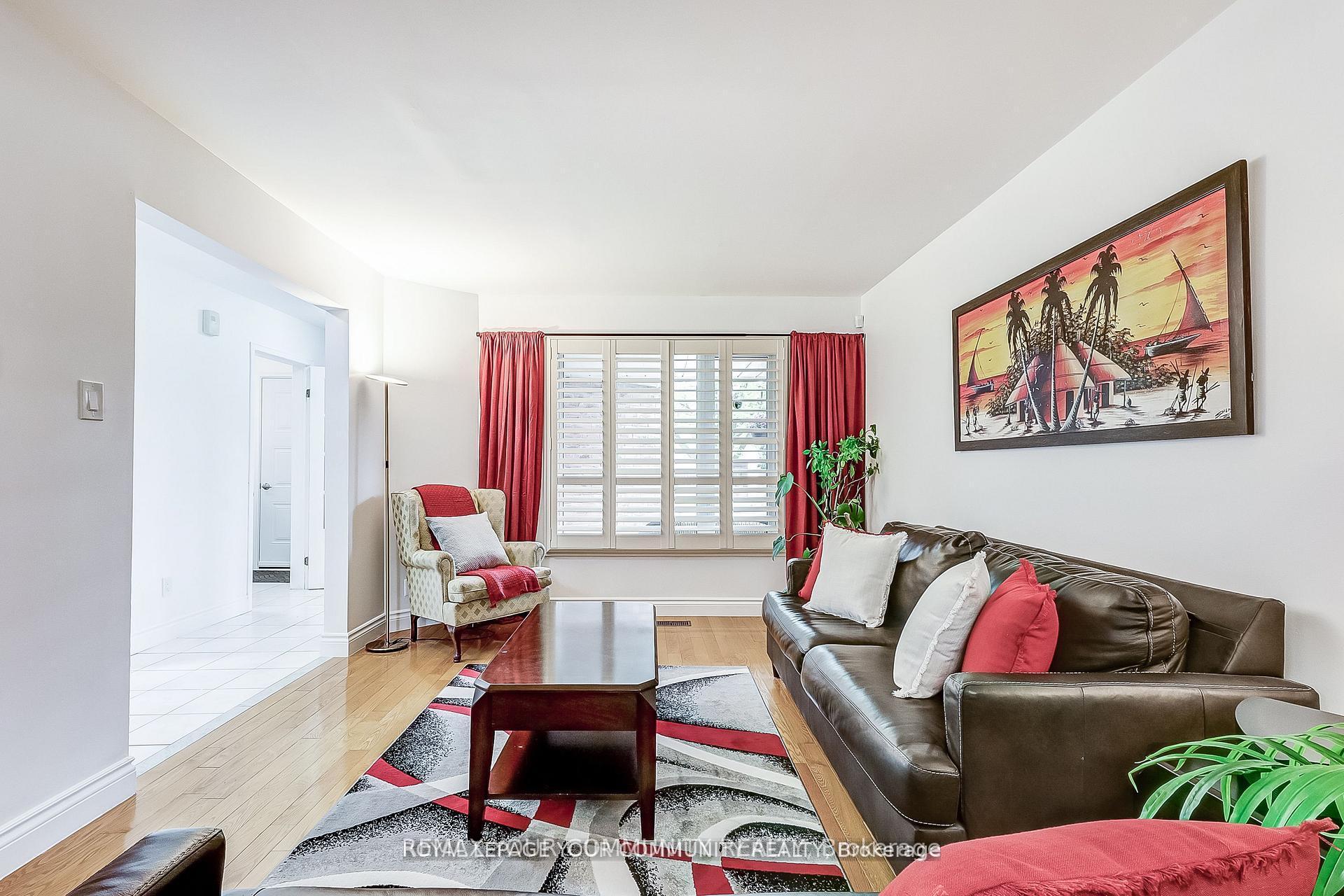 Photo 8 of 660 Foxwood Trail, Pickering, Amberlea — HOMEH