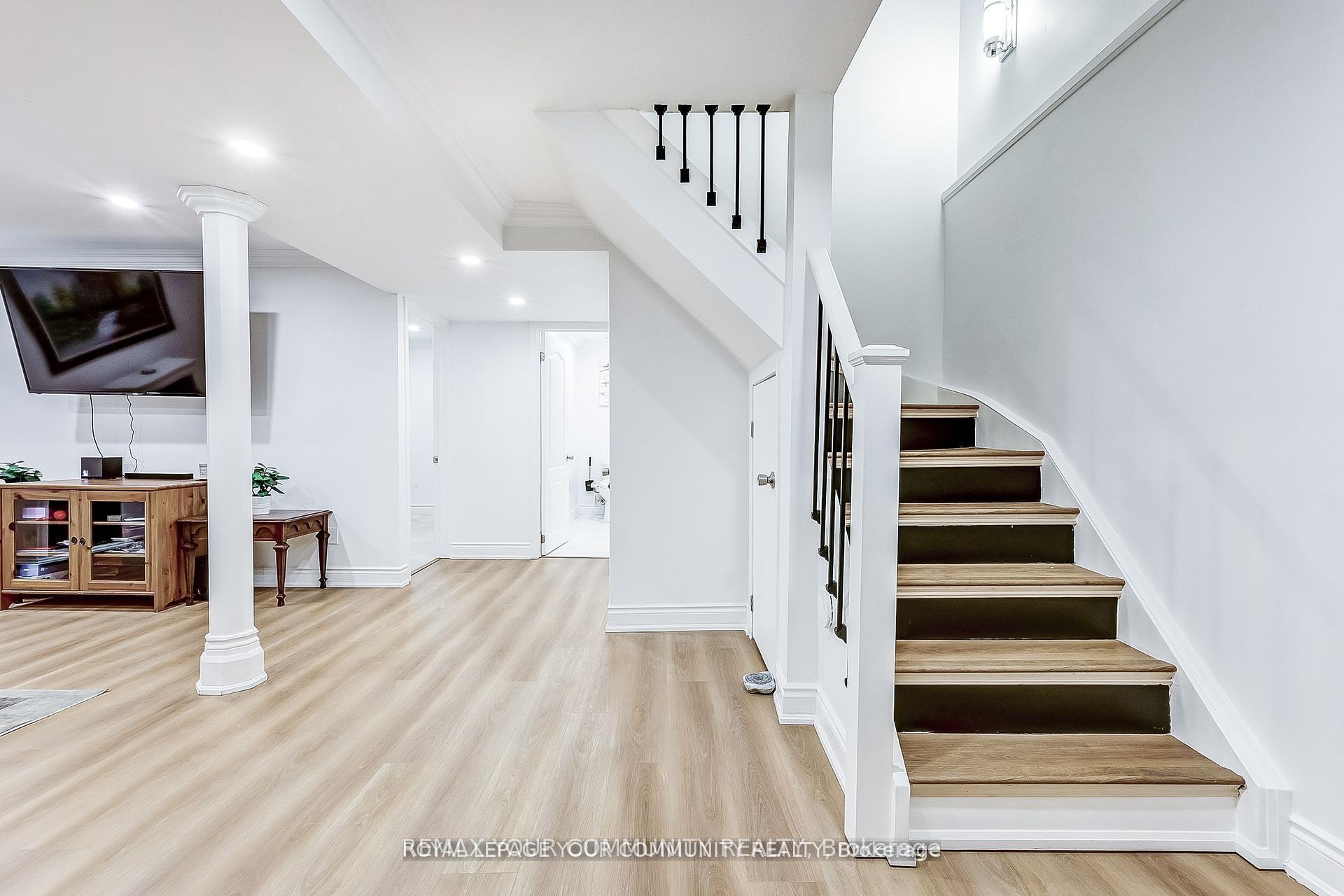 Photo 32 of 660 Foxwood Trail, Pickering, Amberlea — HOMEH