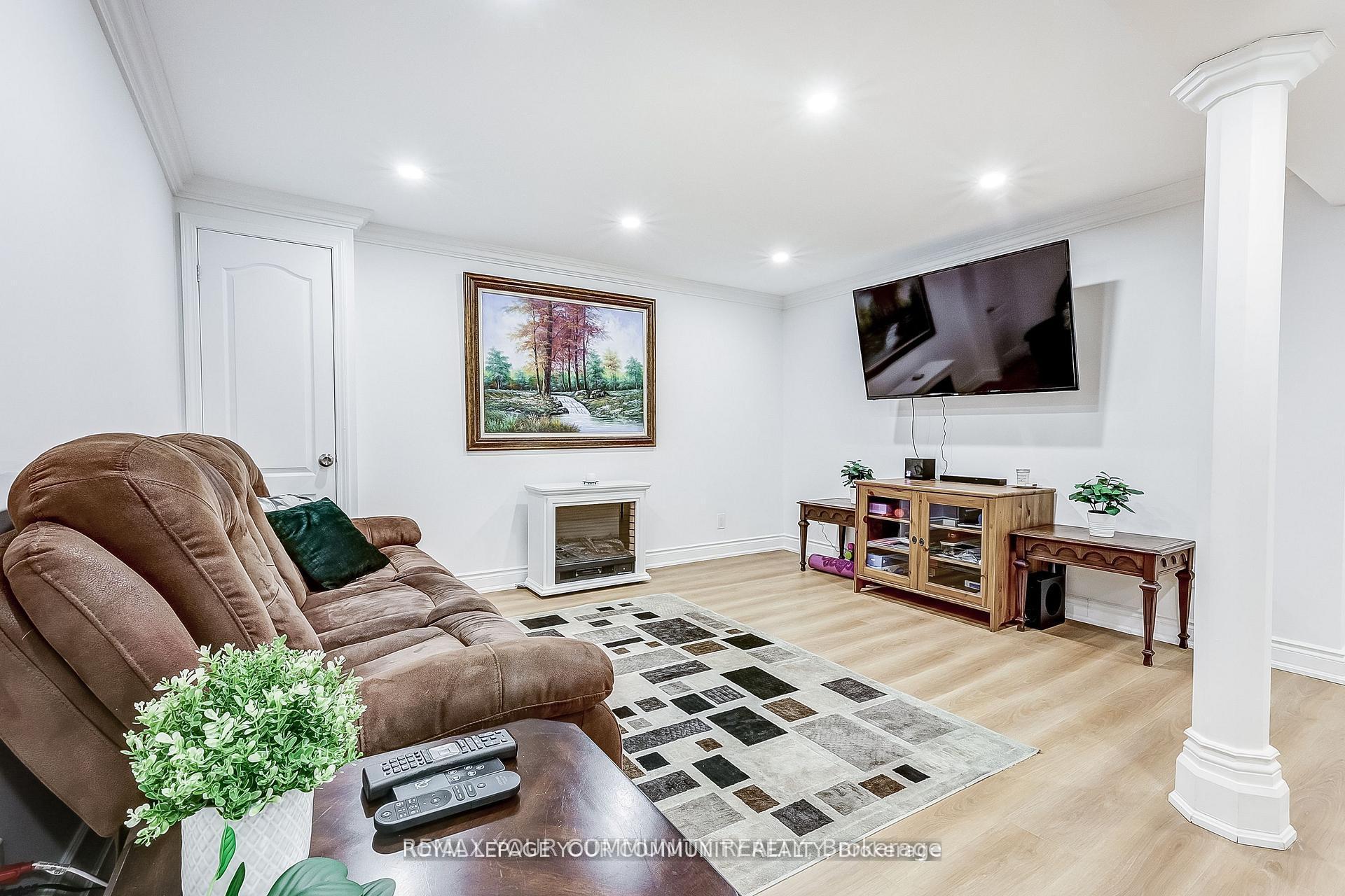 Photo 36 of 660 Foxwood Trail, Pickering, Amberlea — HOMEH