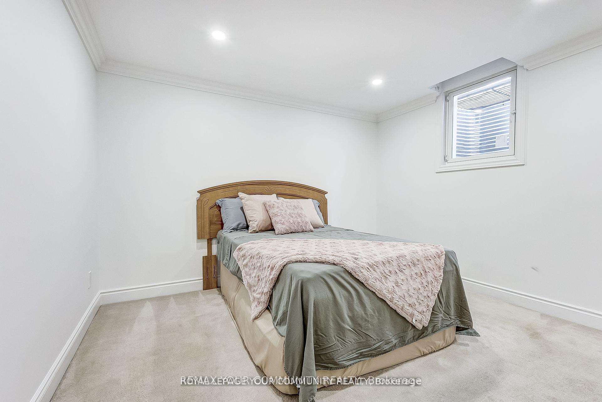 Photo 39 of 660 Foxwood Trail, Pickering, Amberlea — HOMEH