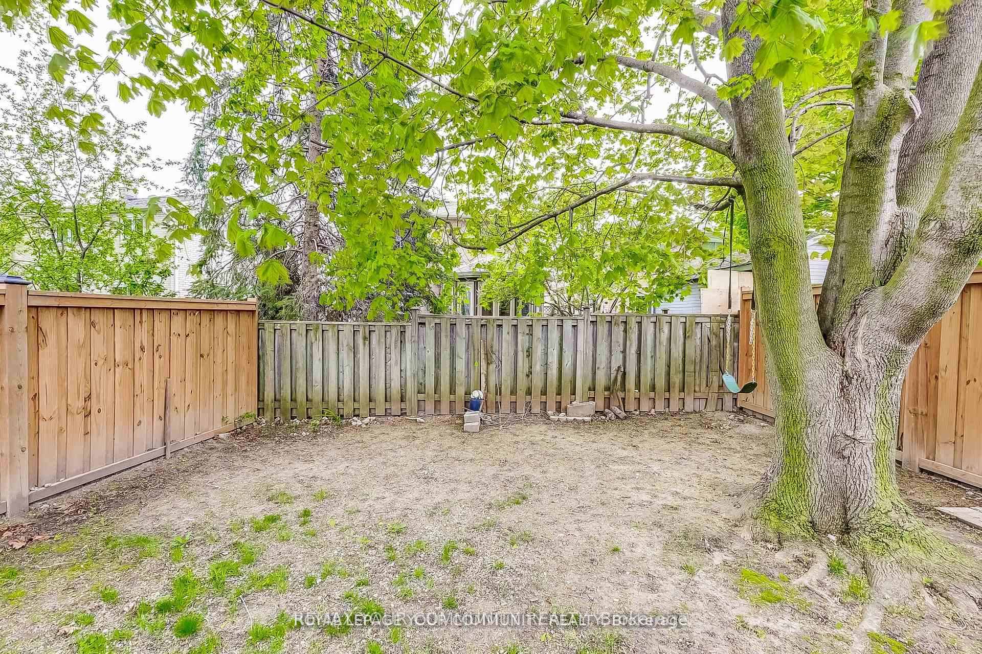 Photo 42 of 660 Foxwood Trail, Pickering, Amberlea — HOMEH