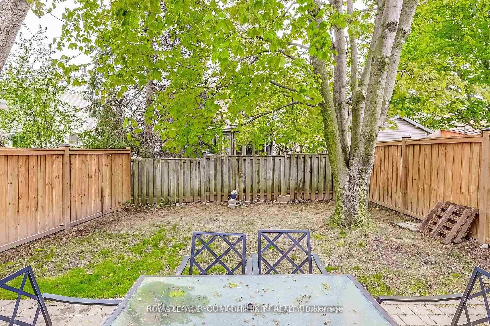 Photo 43 of 660 Foxwood Trail, Pickering, Amberlea — HOMEH
