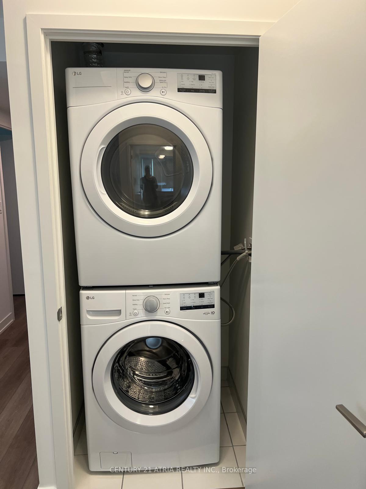 Photo 17 of Unit 603, 292 Verdale Crossing, Markham, Unionville — HOMEH