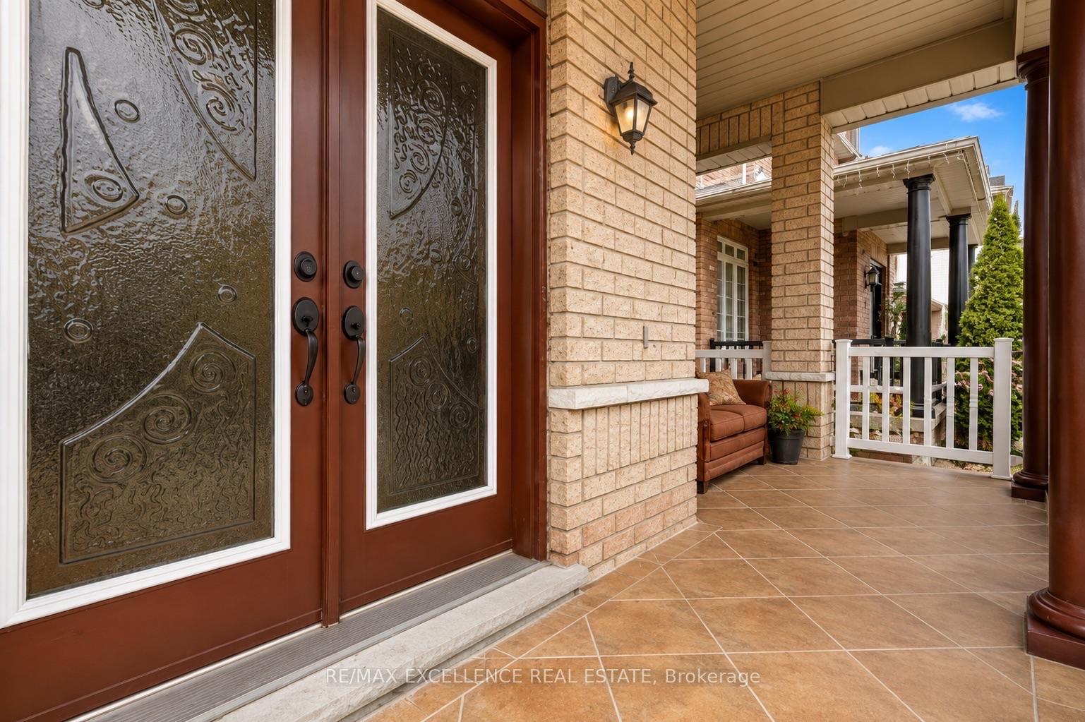 Photo 5 of 21 Castle Mountain Drive, Brampton, Sandringham-Wellington — HOMEH