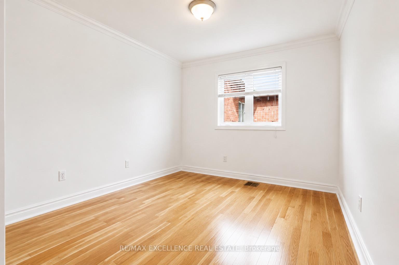 Photo 30 of 21 Castle Mountain Drive, Brampton, Sandringham-Wellington — HOMEH