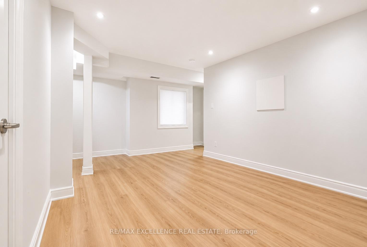 Photo 32 of 21 Castle Mountain Drive, Brampton, Sandringham-Wellington — HOMEH