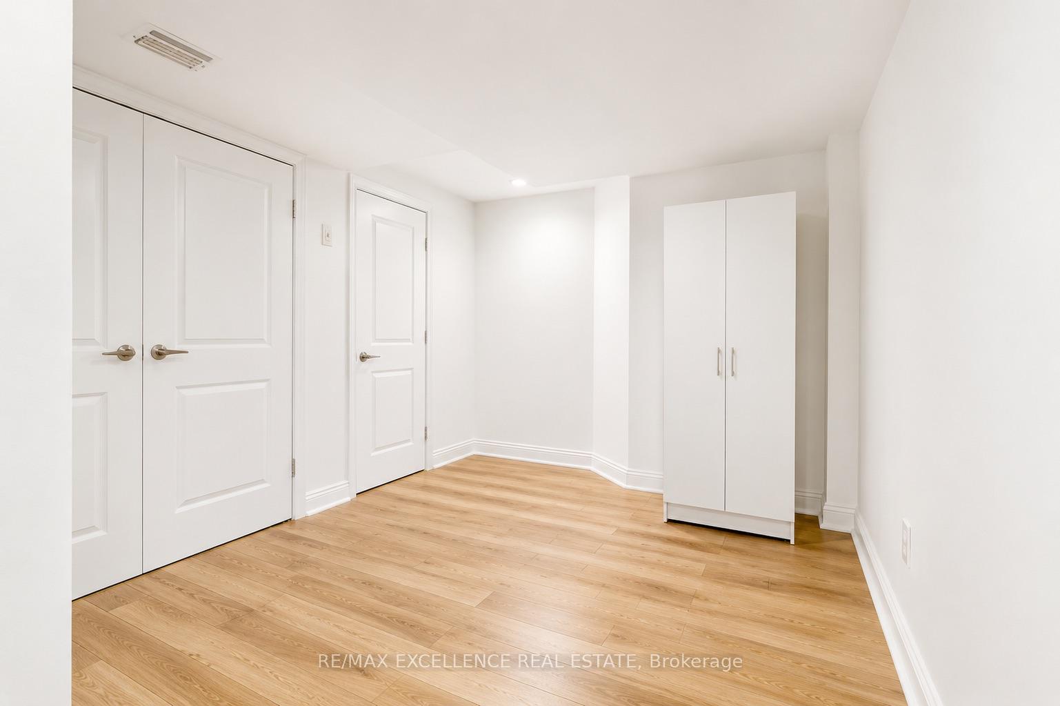 Photo 34 of 21 Castle Mountain Drive, Brampton, Sandringham-Wellington — HOMEH