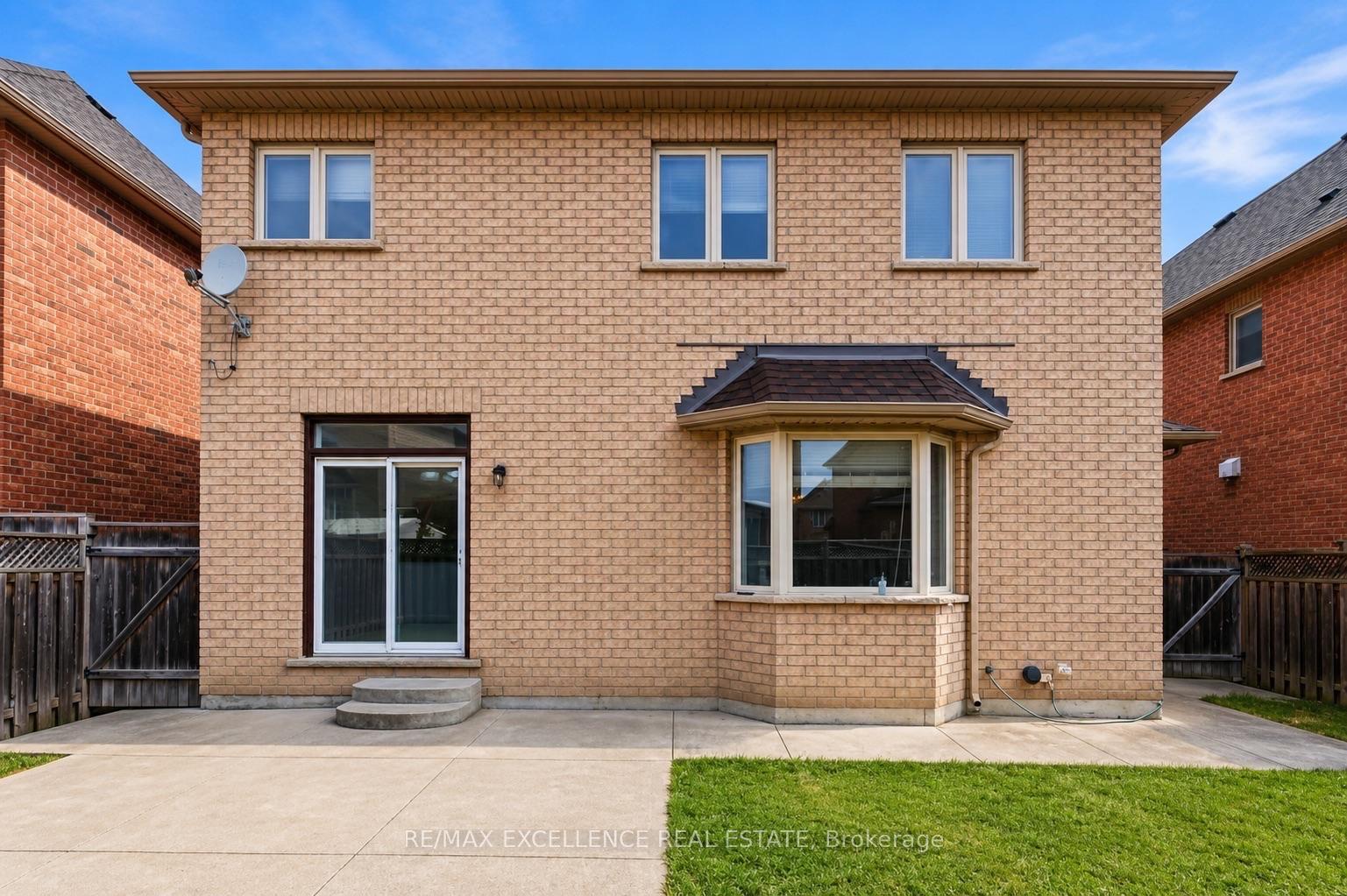 Photo 40 of 21 Castle Mountain Drive, Brampton, Sandringham-Wellington — HOMEH