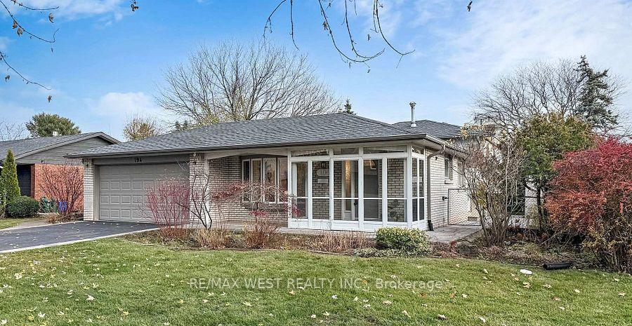 Photo 2 of 194 Sewell Drive, Oakville, College Park — HOMEH