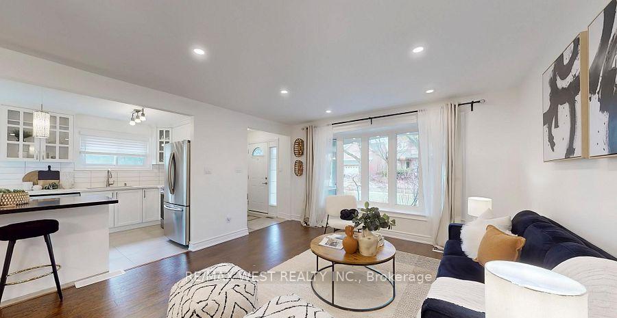 Photo 6 of 194 Sewell Drive, Oakville, College Park — HOMEH