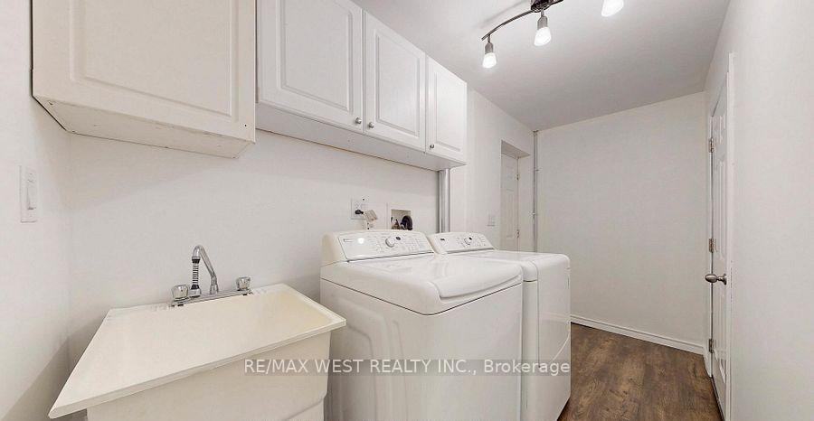 Photo 14 of 194 Sewell Drive, Oakville, College Park — HOMEH