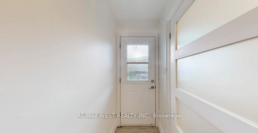 Photo 18 of 194 Sewell Drive, Oakville, College Park — HOMEH