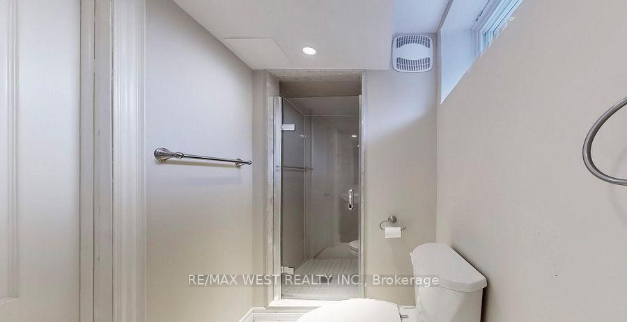 Photo 22 of 194 Sewell Drive, Oakville, College Park — HOMEH
