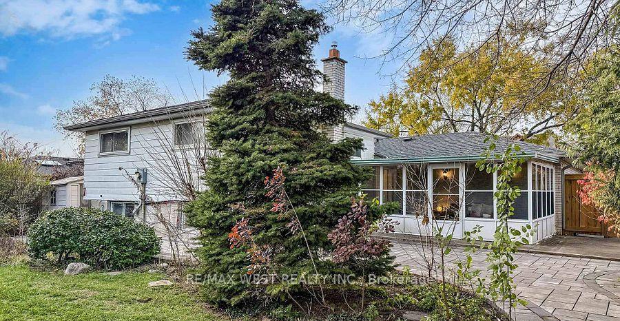 Photo 23 of 194 Sewell Drive, Oakville, College Park — HOMEH
