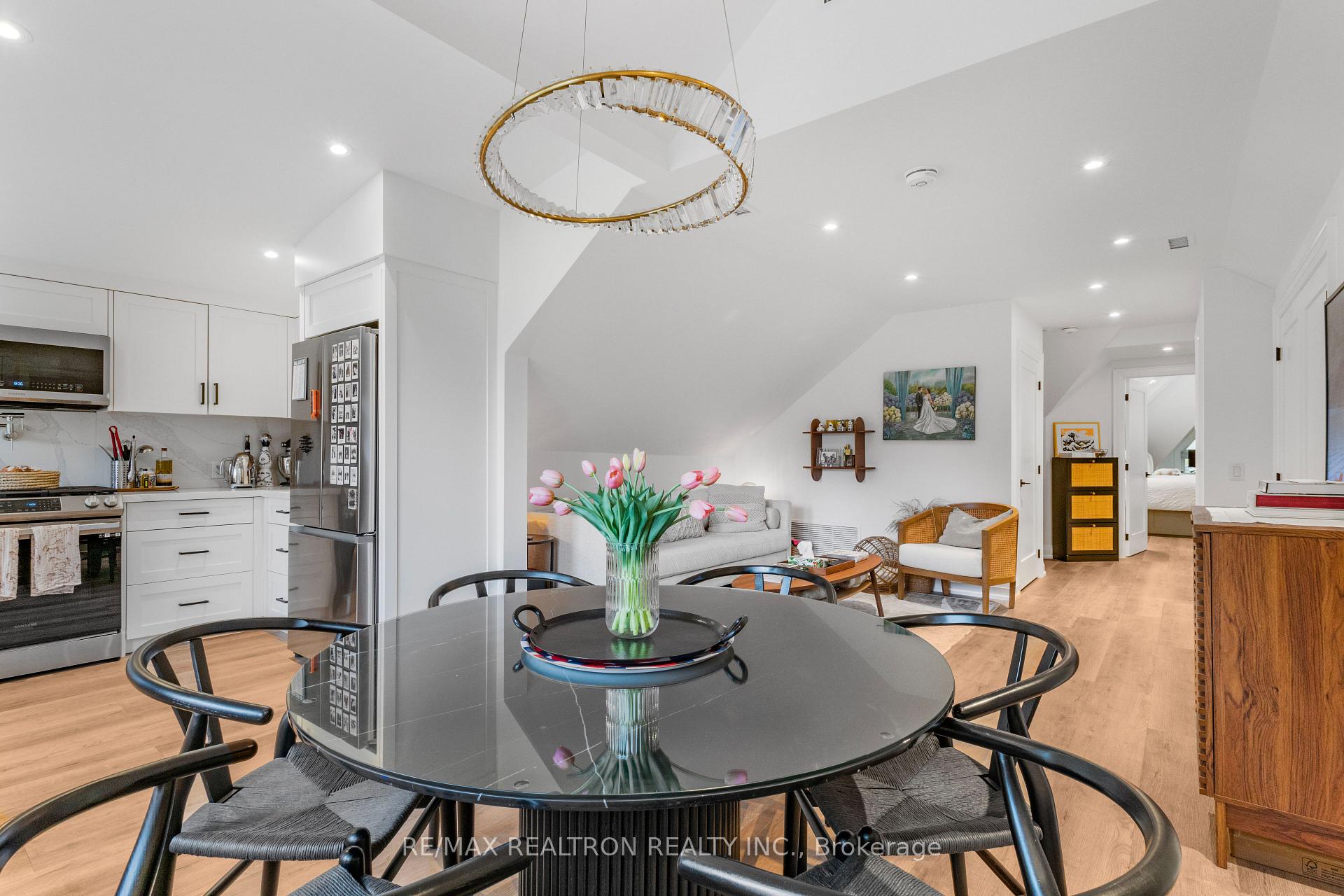 Photo 11 of Unit 1, 887 Avenue Road, Toronto, Yonge-Eglinton — HOMEH