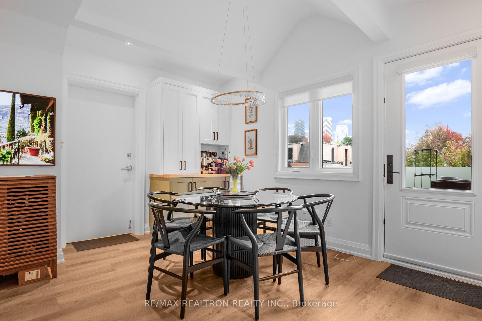 Photo 12 of Unit 1, 887 Avenue Road, Toronto, Yonge-Eglinton — HOMEH
