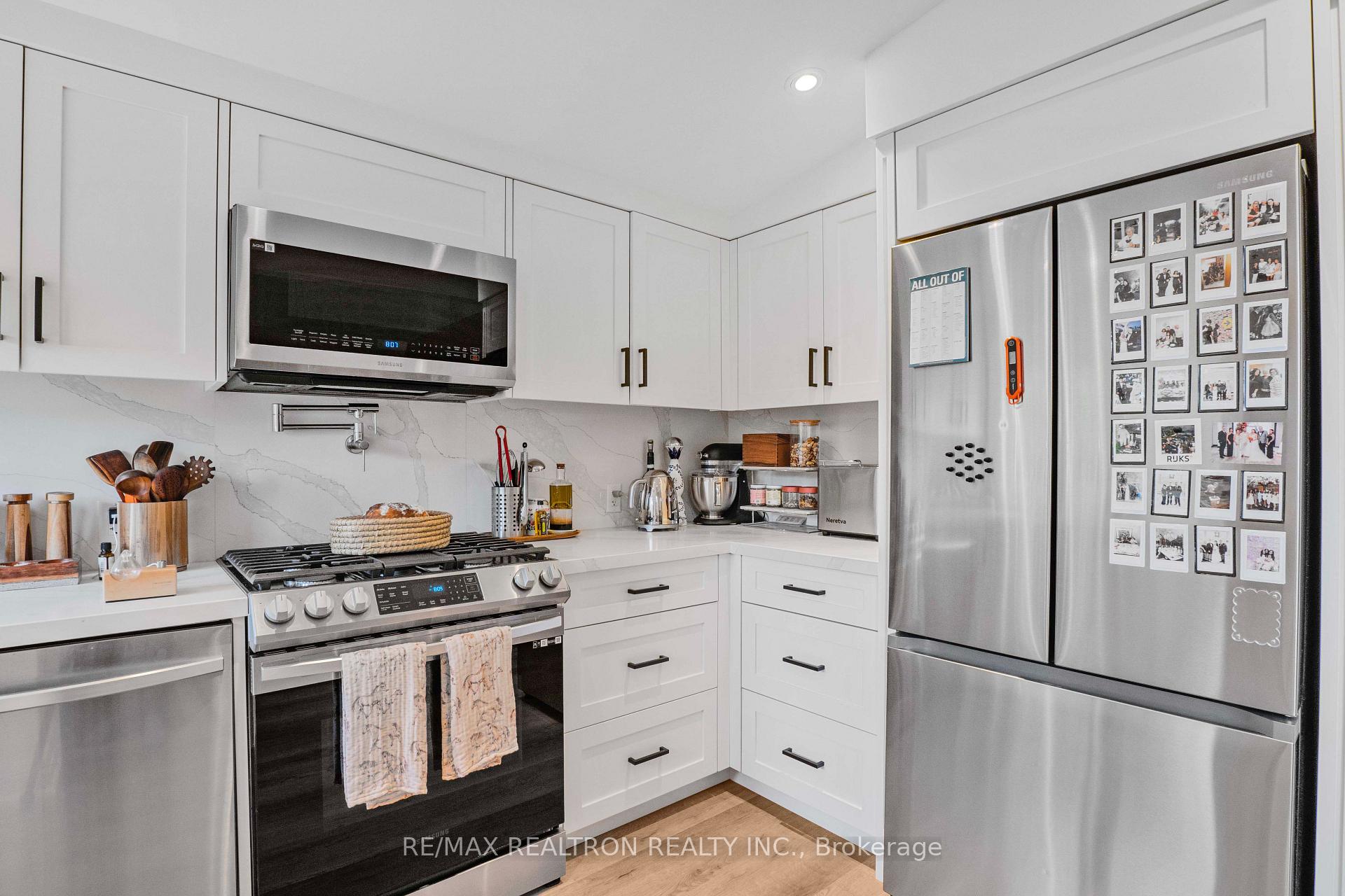 Photo 16 of Unit 1, 887 Avenue Road, Toronto, Yonge-Eglinton — HOMEH