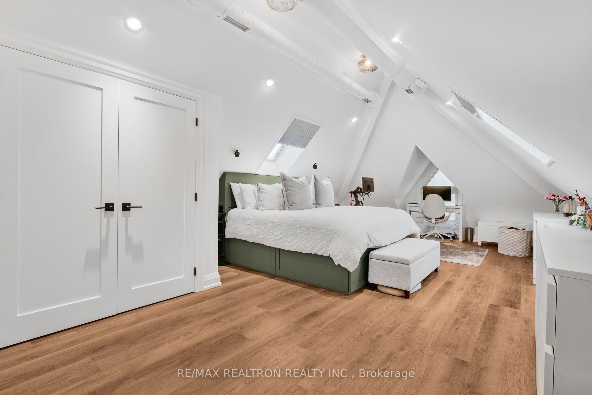Photo 17 of Unit 1, 887 Avenue Road, Toronto, Yonge-Eglinton — HOMEH