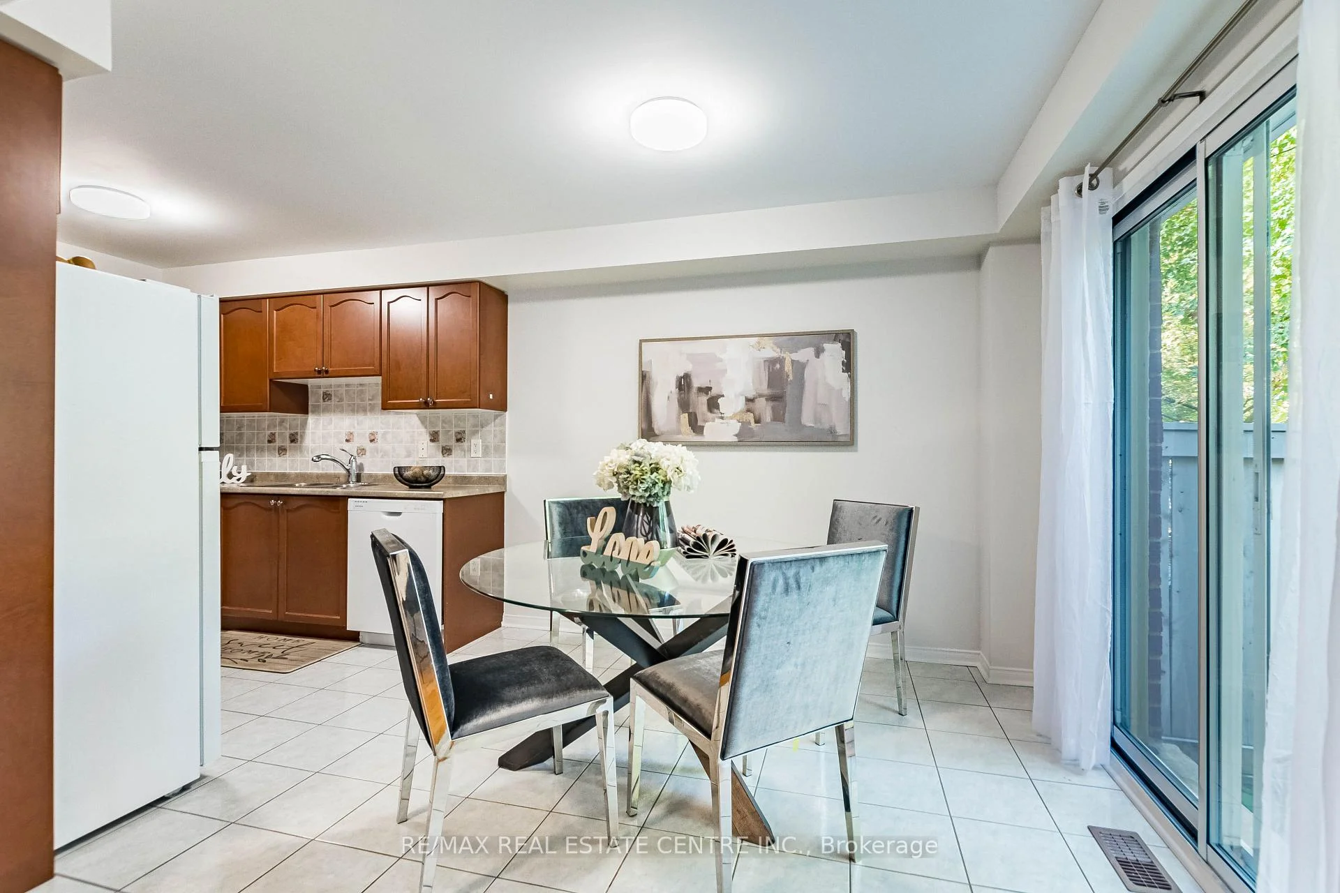 Photo 34 of Unit 47, 6035 Bidwell Trail, Mississauga, East Credit — HOMEH