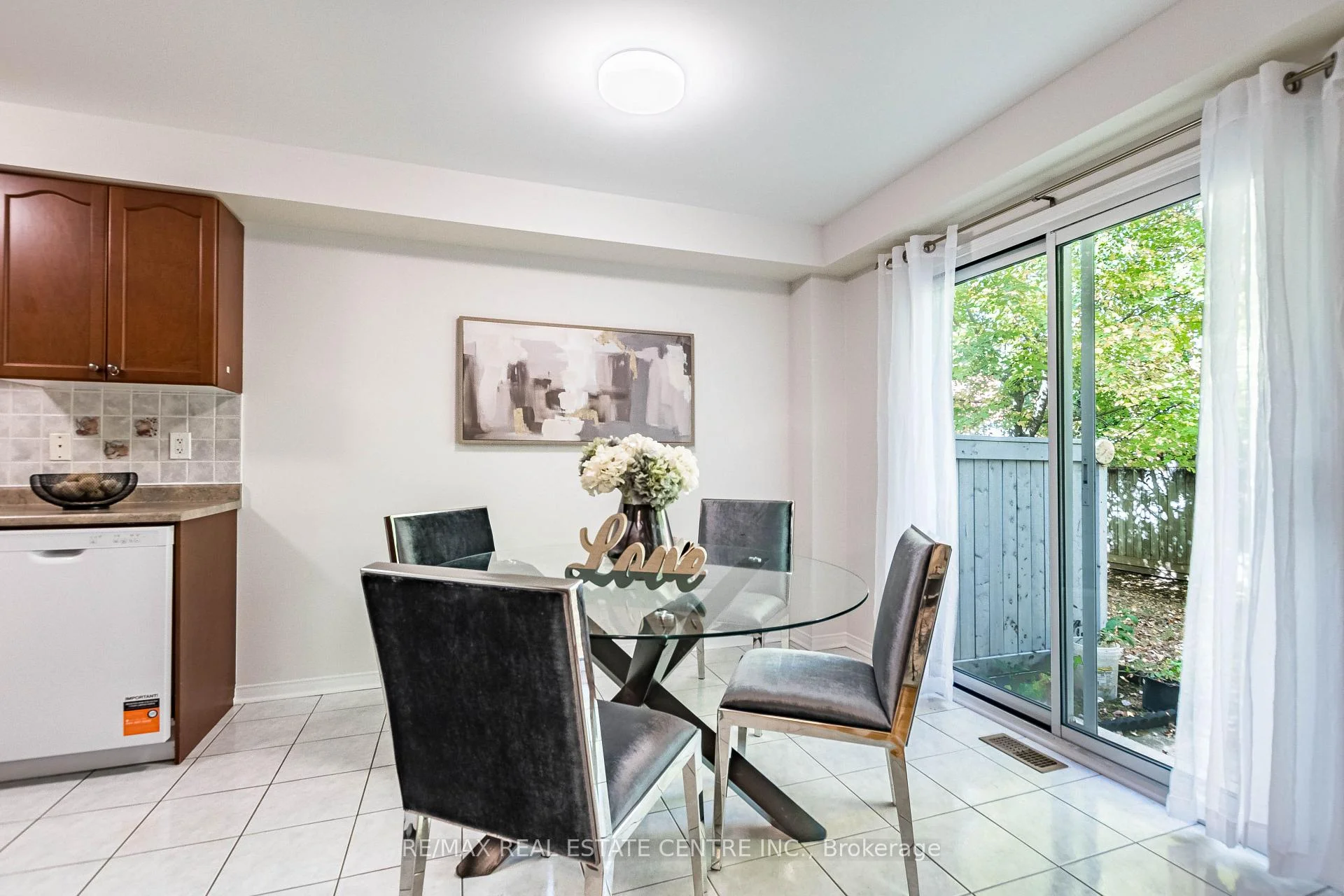 Photo 52 of Unit 47, 6035 Bidwell Trail, Mississauga, East Credit — HOMEH