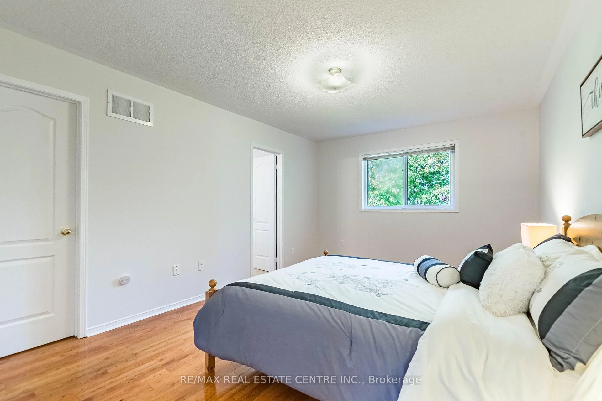Photo 66 of Unit 47, 6035 Bidwell Trail, Mississauga, East Credit — HOMEH