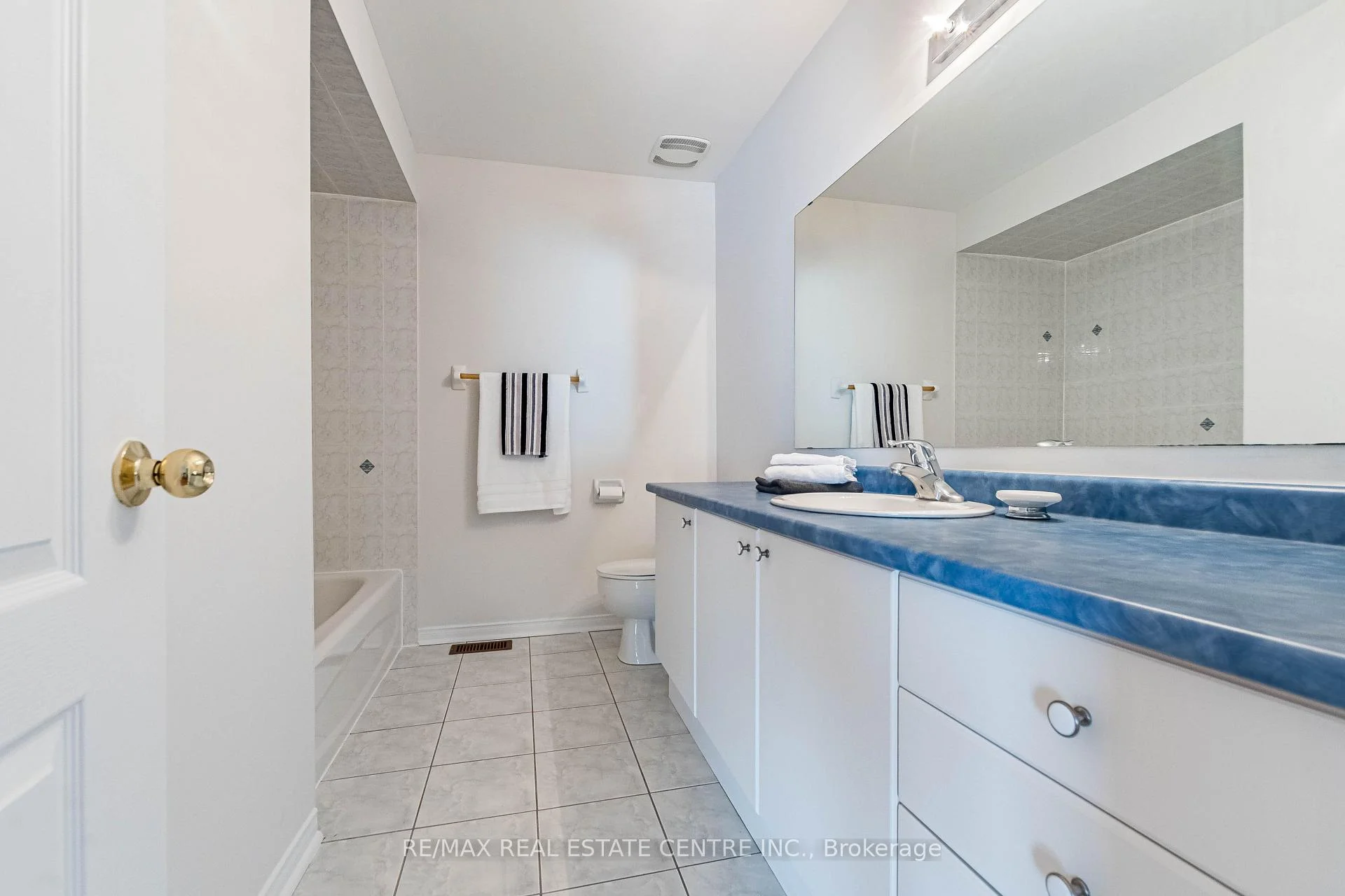 Photo 82 of Unit 47, 6035 Bidwell Trail, Mississauga, East Credit — HOMEH
