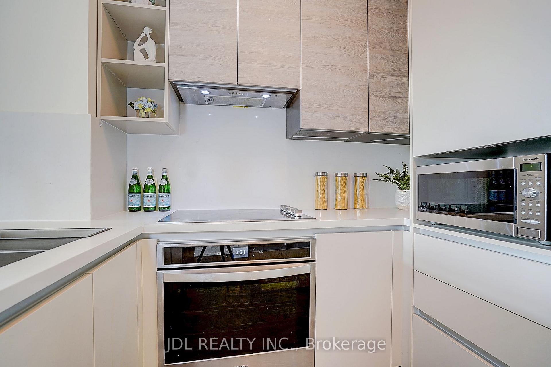 Photo 19 of Unit 303, 398 Highway 7 Street E, Richmond Hill, Doncrest — HOMEH