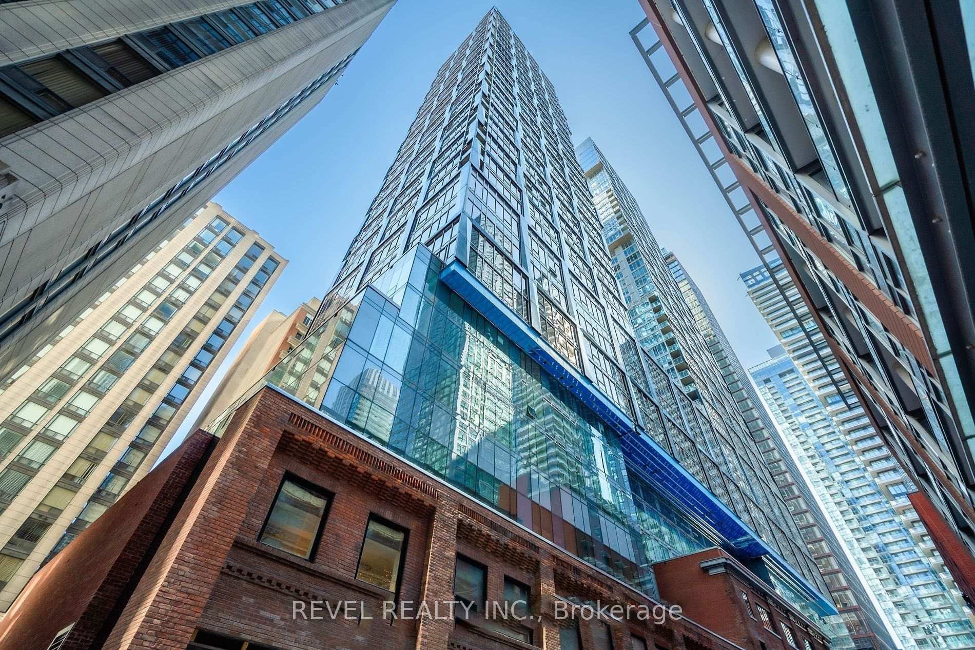 Front of Unit 2006, 15 Mercer Street