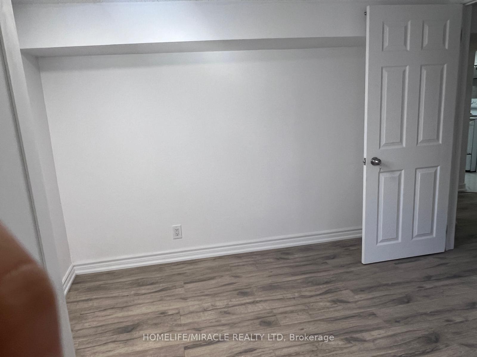 Photo 3 of 51 Oakworth Crescent, Scarborough, Ionview — HOMEH