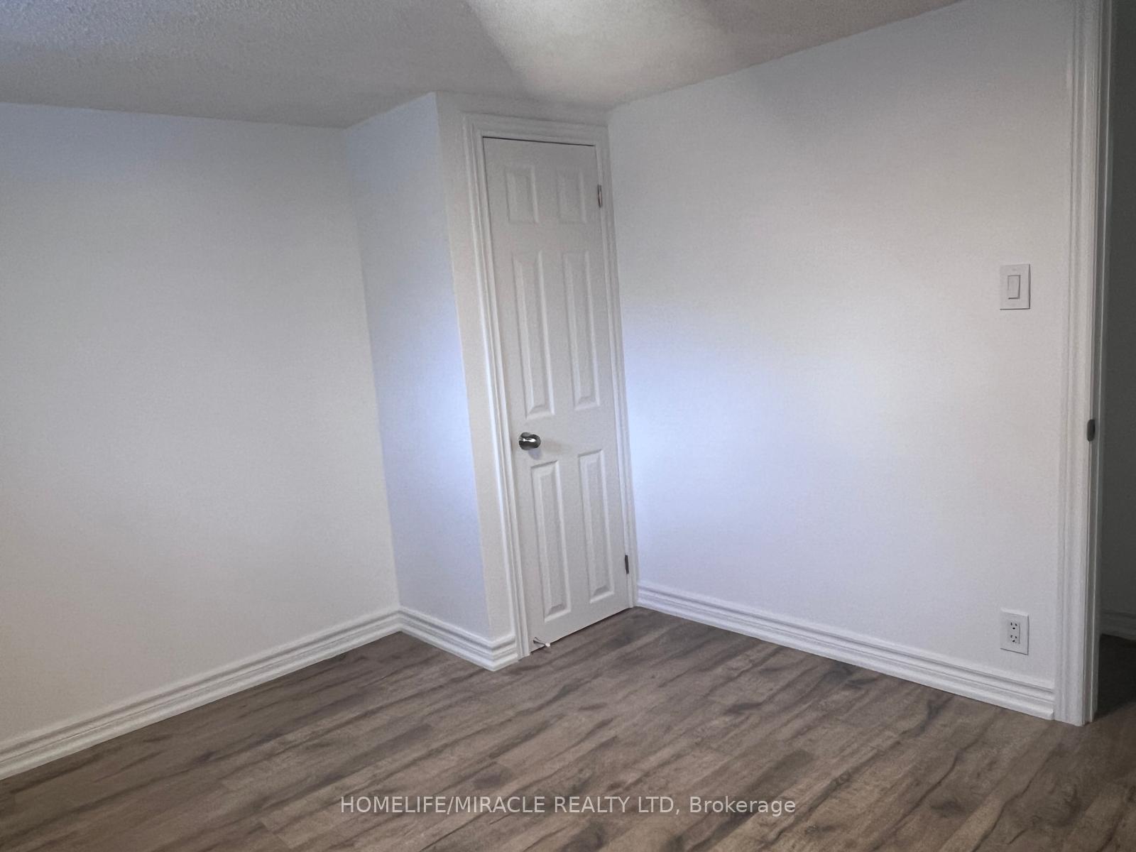 Photo 4 of 51 Oakworth Crescent, Scarborough, Ionview — HOMEH