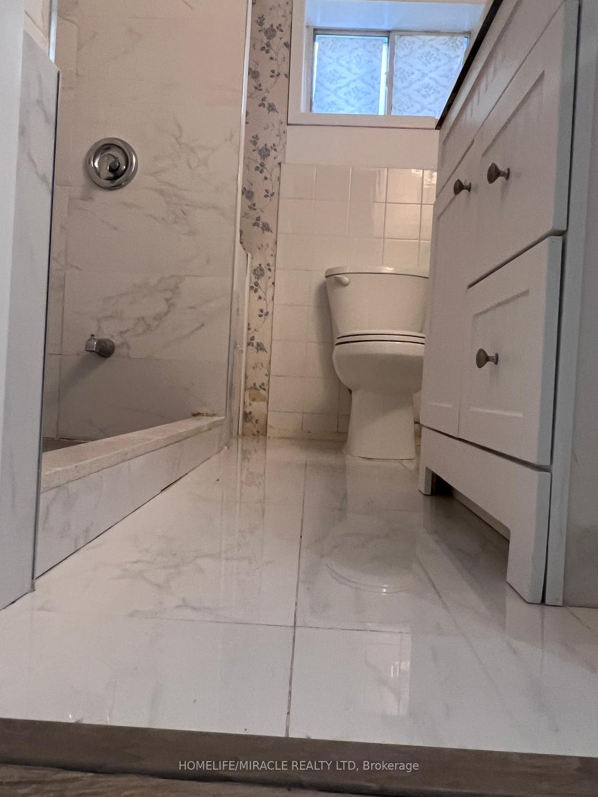 Photo 5 of 51 Oakworth Crescent, Scarborough, Ionview — HOMEH