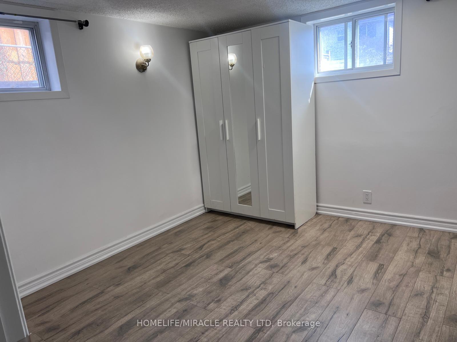 Photo 6 of 51 Oakworth Crescent, Scarborough, Ionview — HOMEH