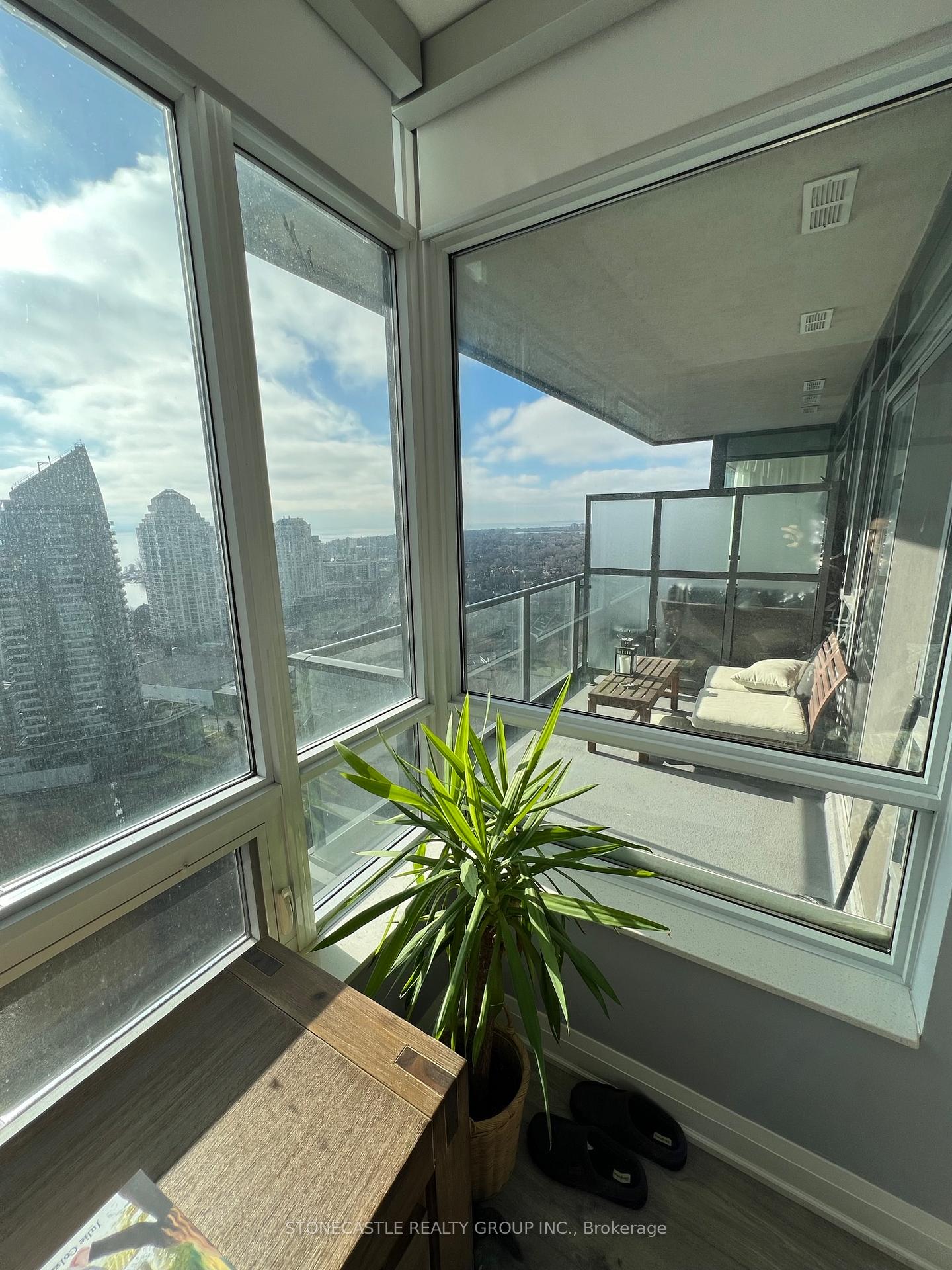 Photo 13 of Unit 2401, 36 Park Lawn Road, Etobicoke, Mimico — HOMEH