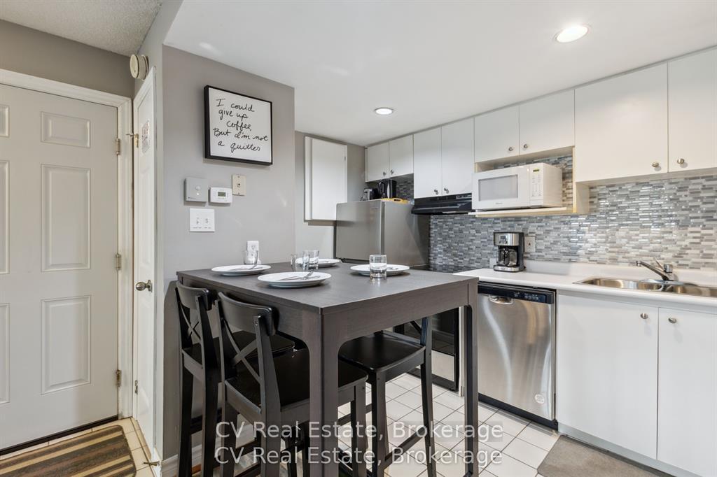 Photo 10 of Unit 404, 796468 Grey 19 Road, Blue Mountains — HOMEH