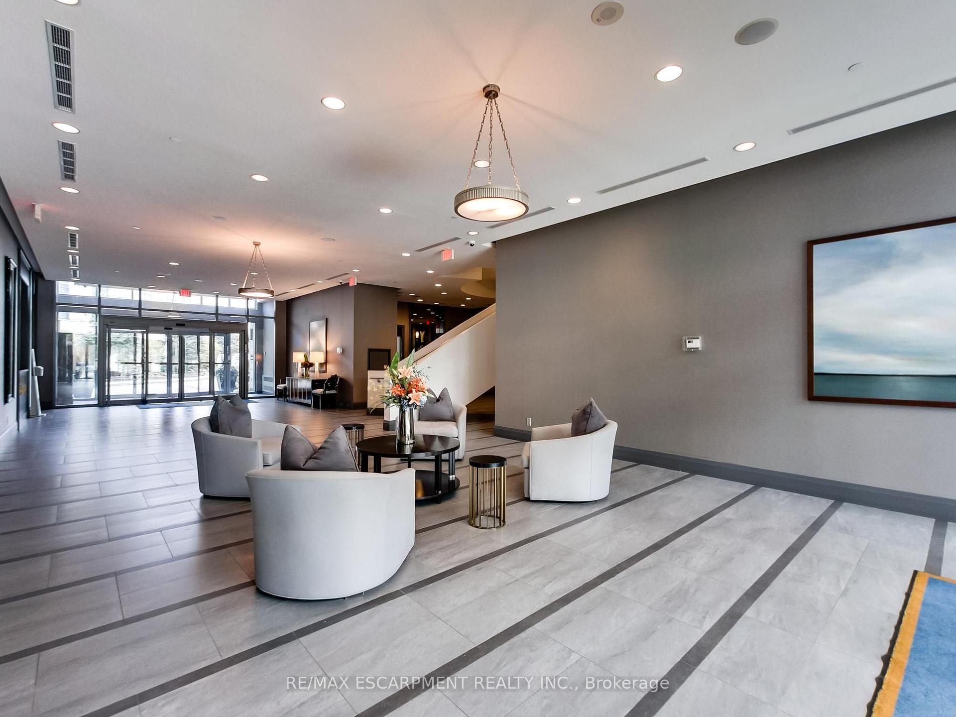 Photo 5 of Unit 306, 11 Bronte Road, Oakville, Bronte — HOMEH