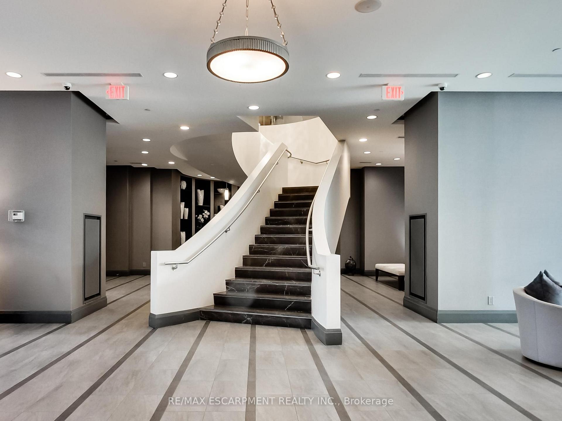 Photo 6 of Unit 306, 11 Bronte Road, Oakville, Bronte — HOMEH