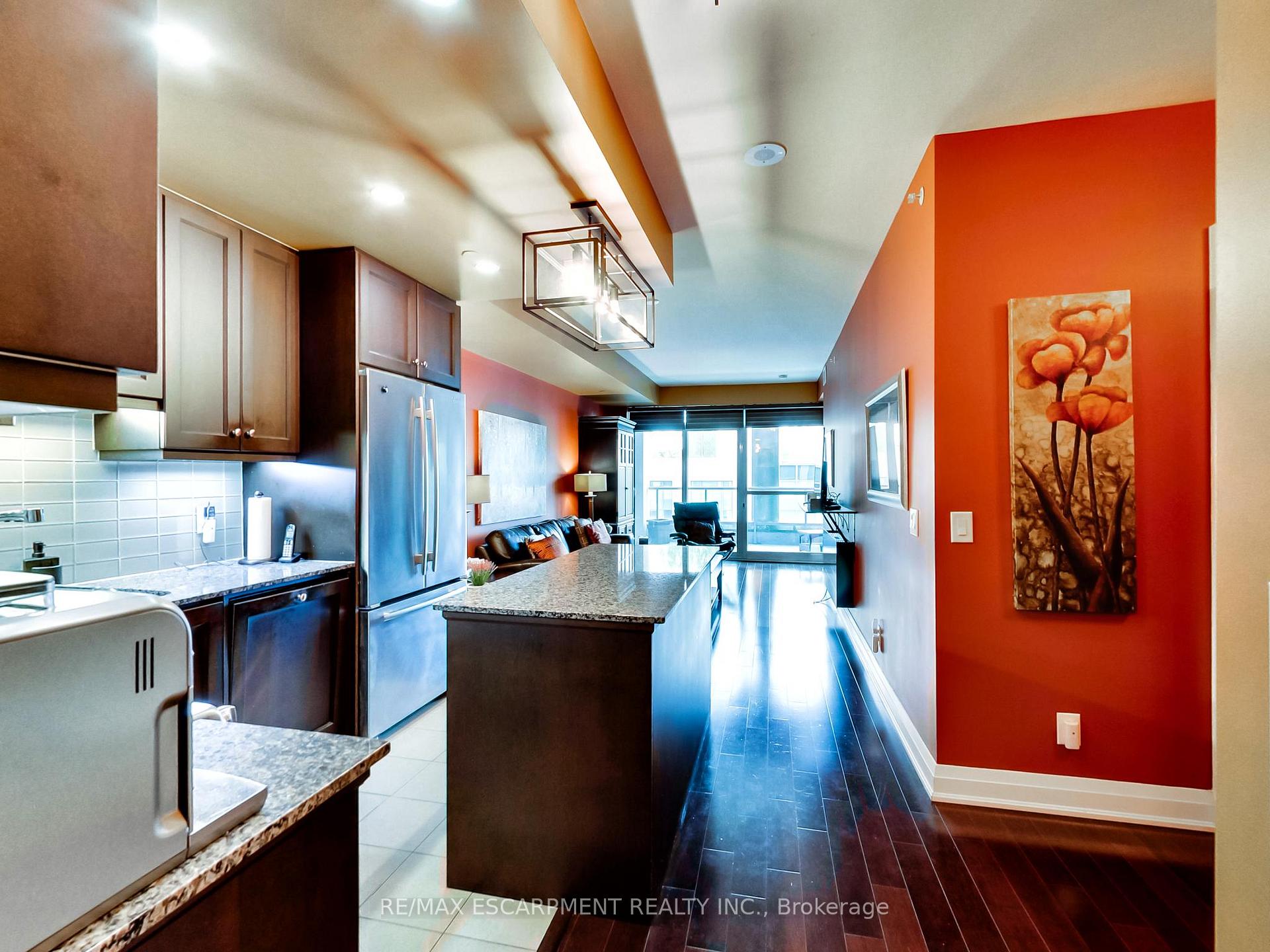 Photo 10 of Unit 306, 11 Bronte Road, Oakville, Bronte — HOMEH