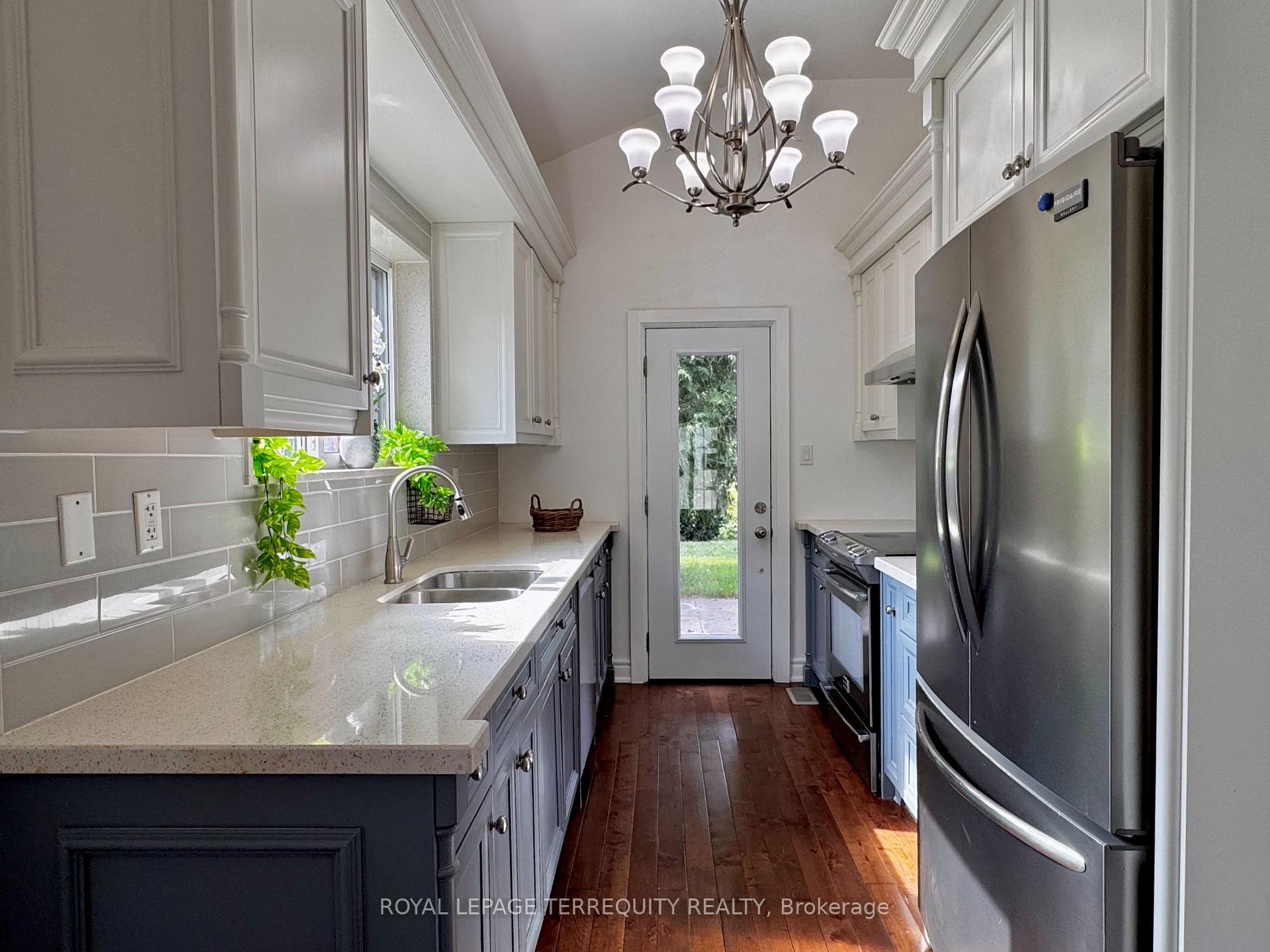 Photo 8 of 154 Sedgemount Drive, Scarborough, Woburn — HOMEH