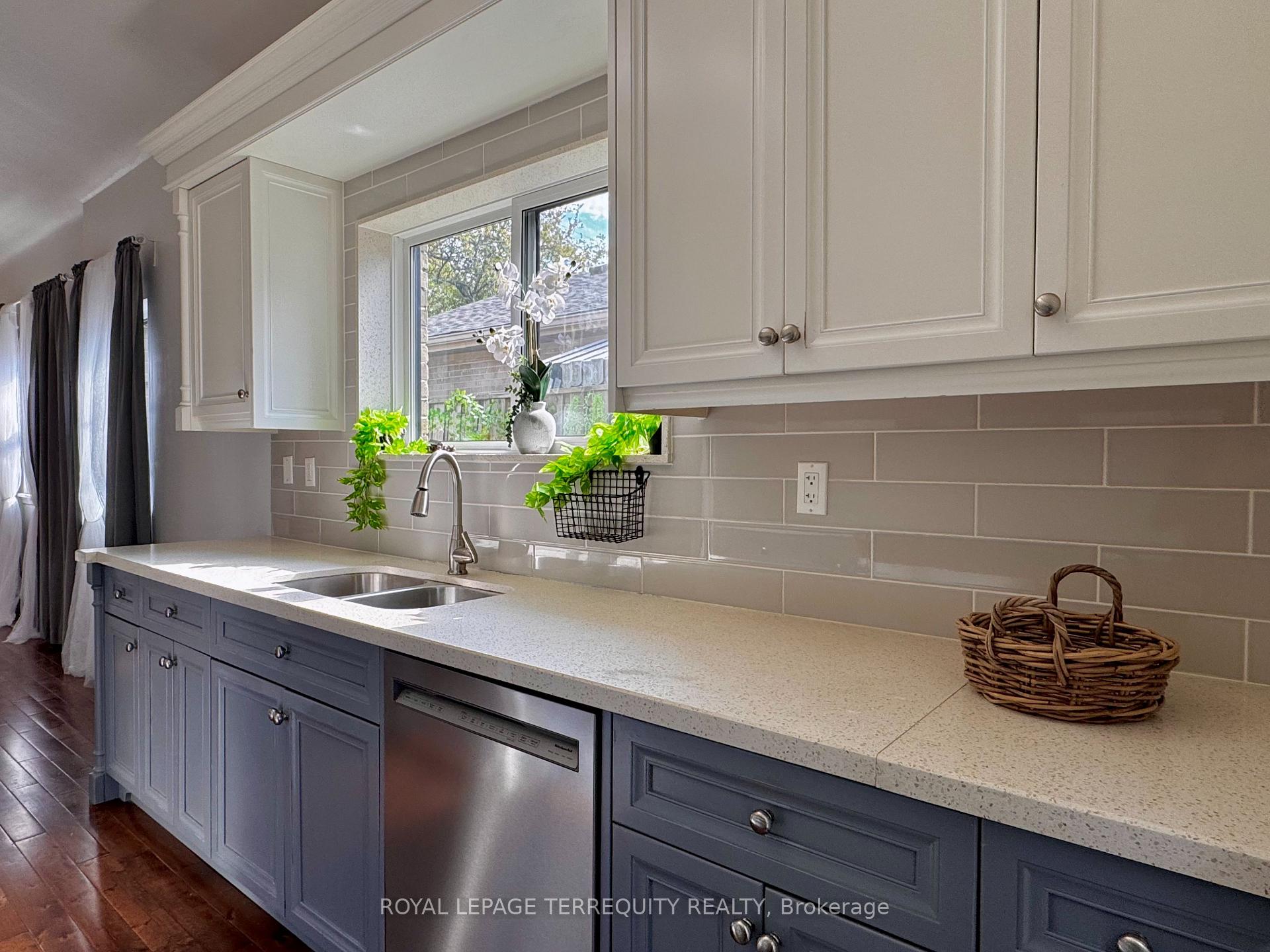 Photo 9 of 154 Sedgemount Drive, Scarborough, Woburn — HOMEH