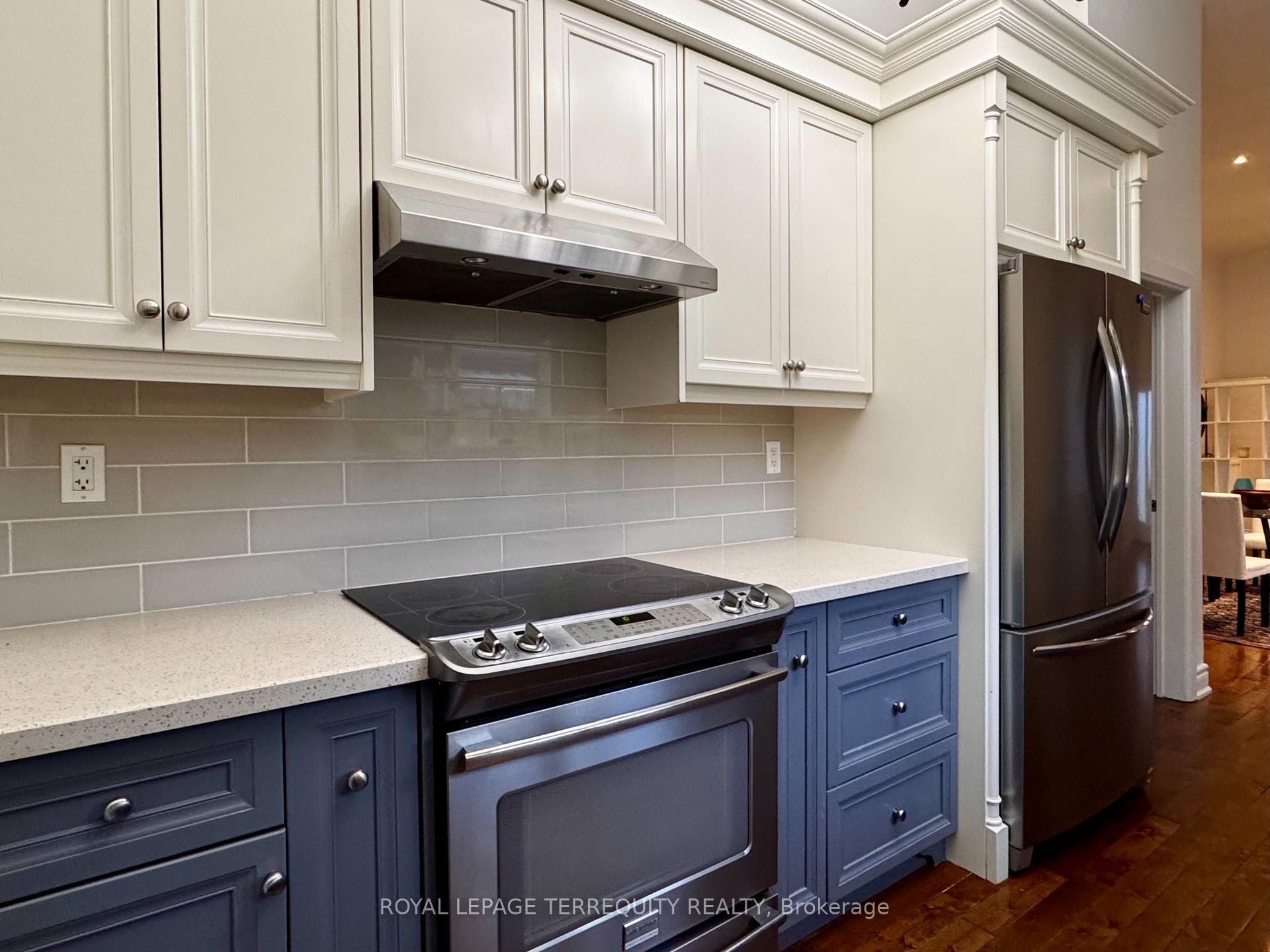 Photo 10 of 154 Sedgemount Drive, Scarborough, Woburn — HOMEH