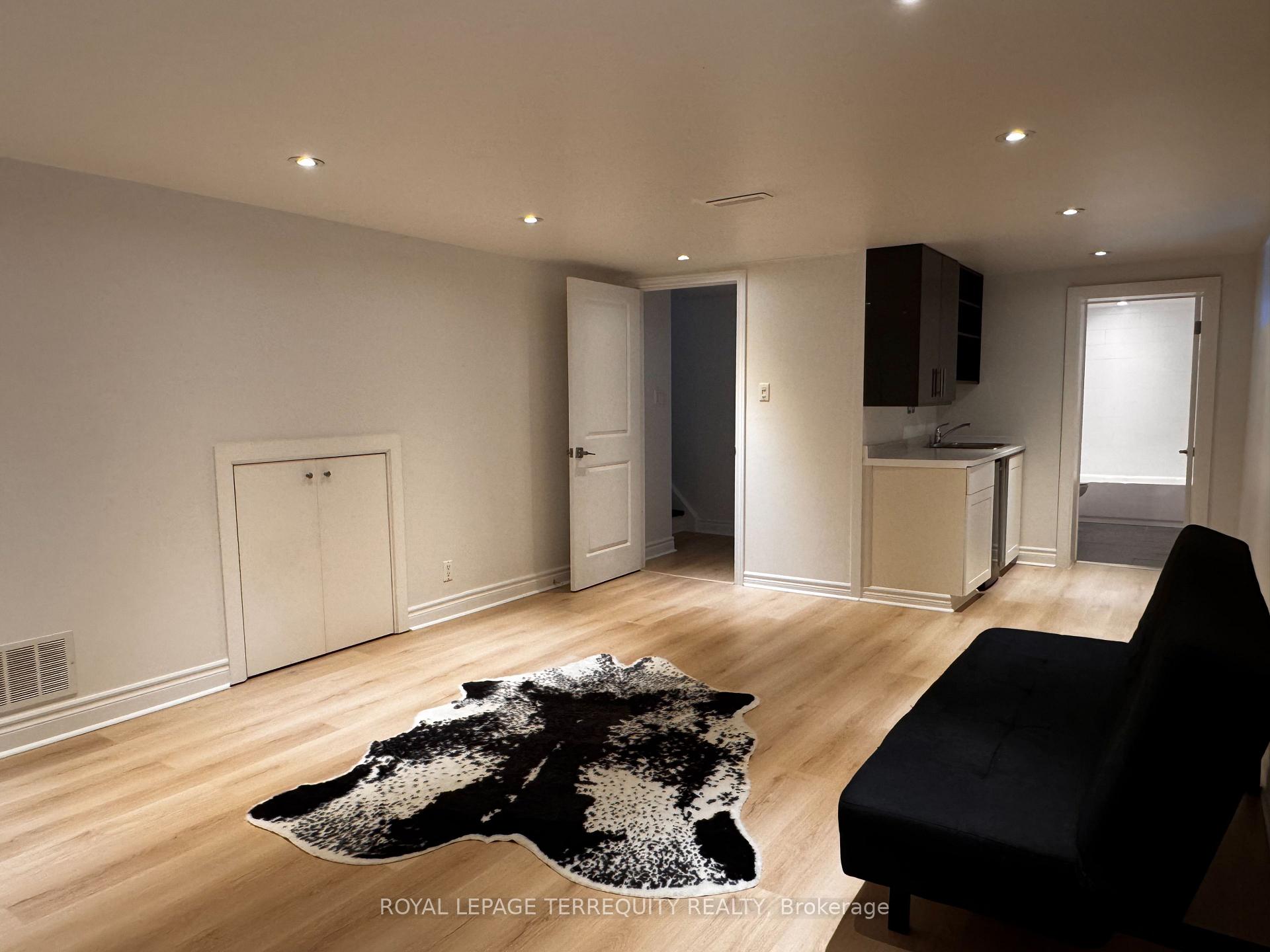 Photo 19 of 154 Sedgemount Drive, Scarborough, Woburn — HOMEH
