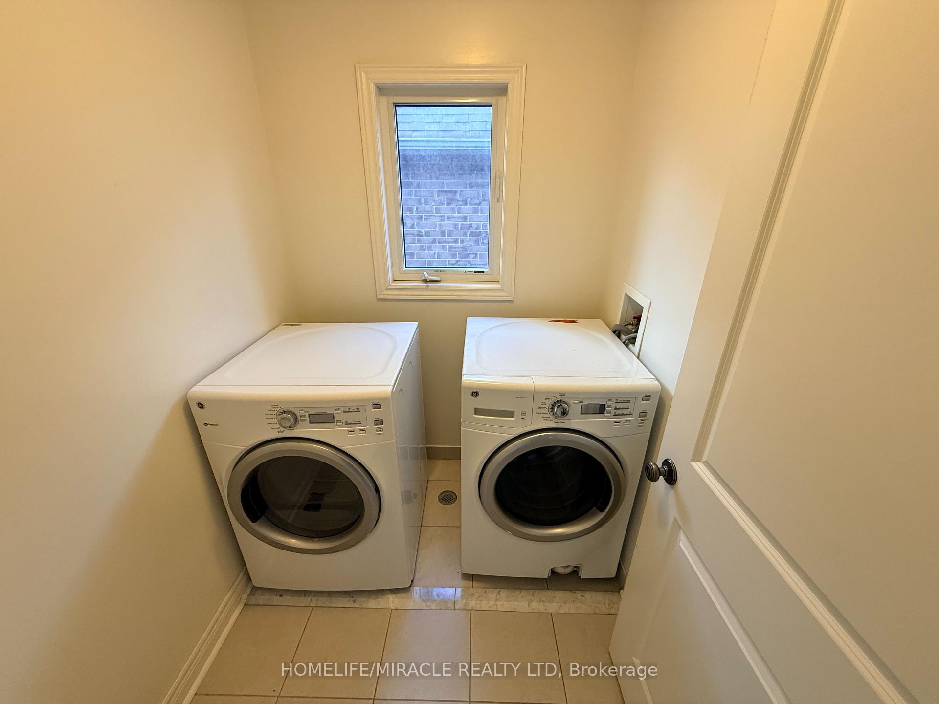 Photo 25 of 55 Treetops Boulevard, New Tecumseth, Alliston — HOMEH