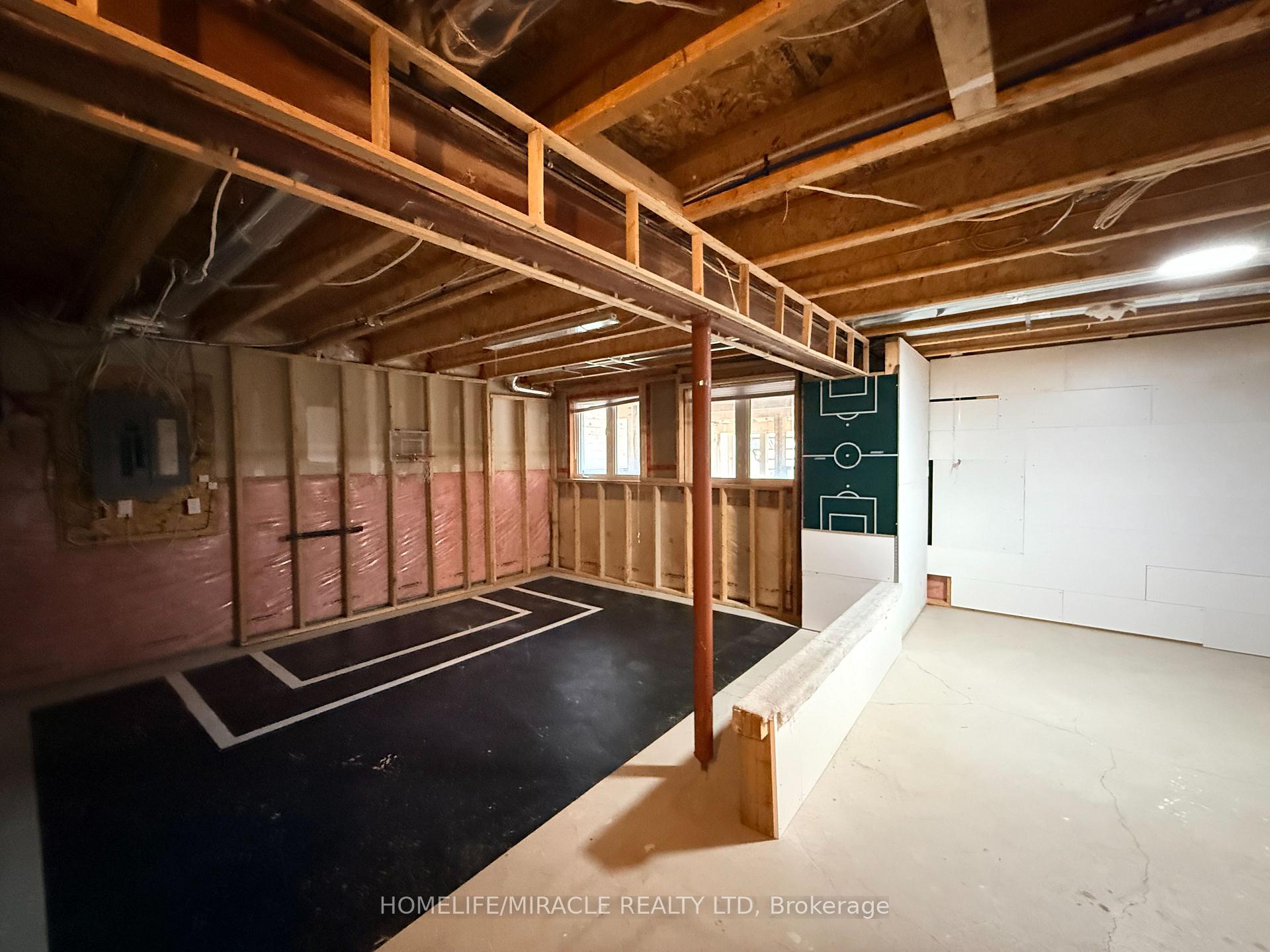 Photo 29 of 55 Treetops Boulevard, New Tecumseth, Alliston — HOMEH