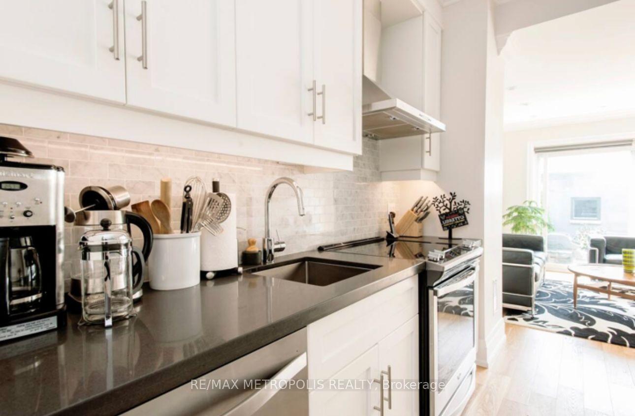 Photo 11 of Unit Main Floor, 72 Grace Street, Toronto, Trinity-Bellwoods — HOMEH