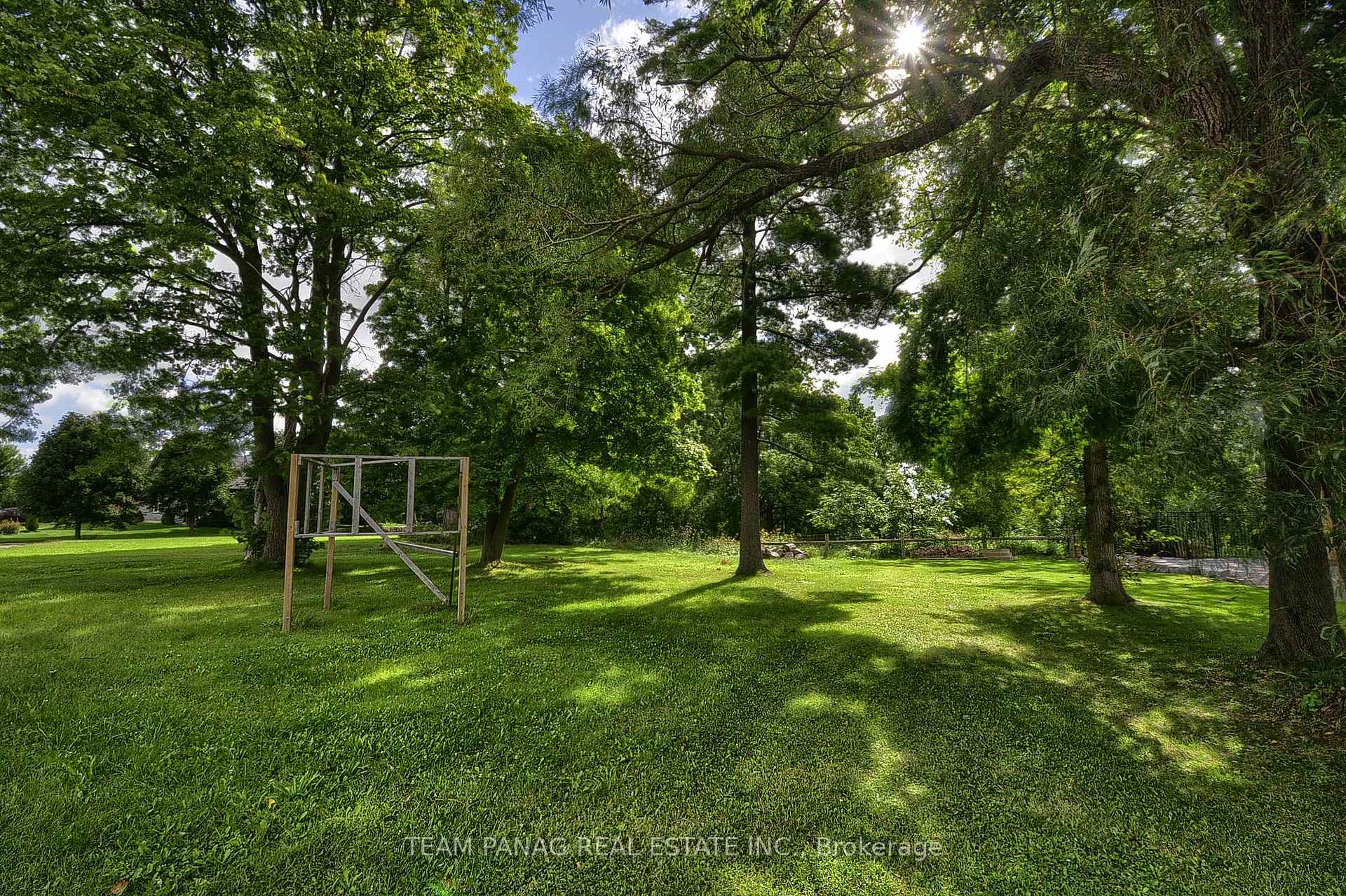 Photo 46 of 300 Mount Pleasant Road, Brantford, Empire South — HOMEH