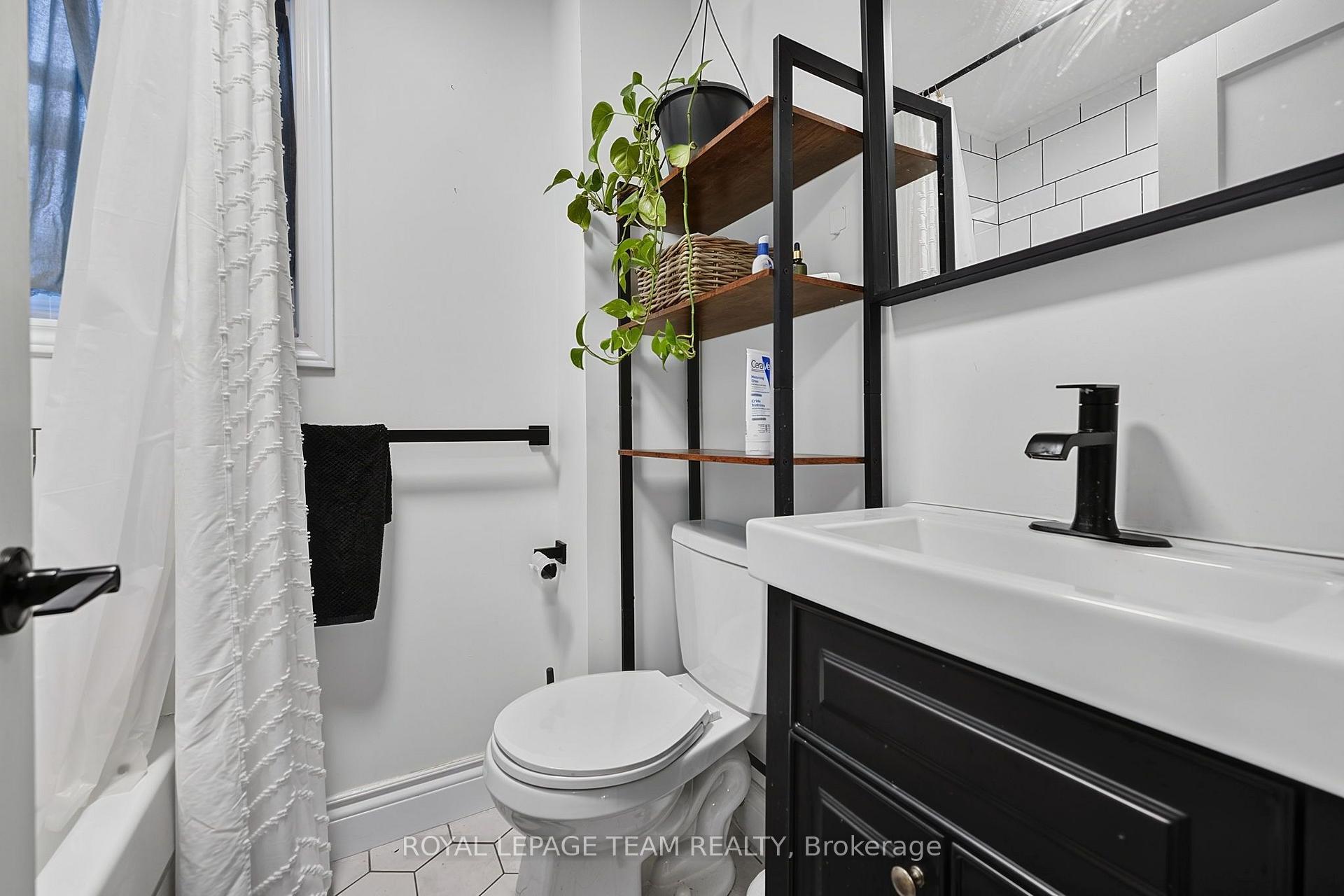 Photo 16 of 353 Arlington Avenue, Ottawa, West Centre Town — HOMEH